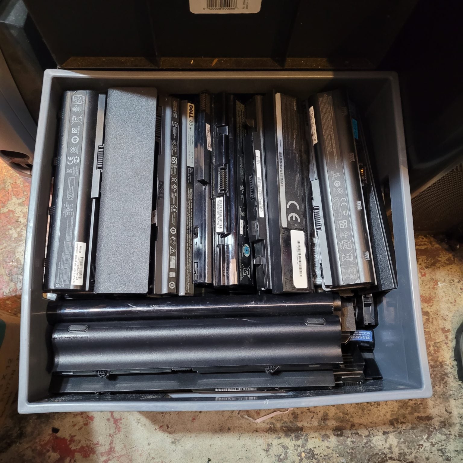 Bulk Box of Laptop Batteries | Approx. 80 Units per Box