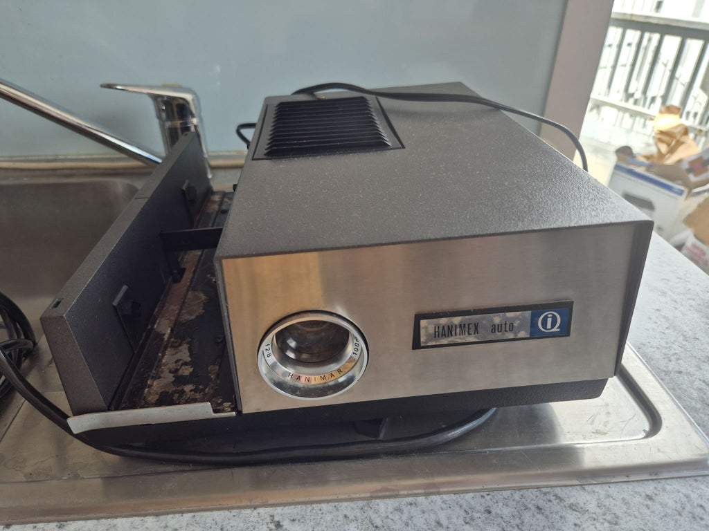 Slide Projector - La Ronde Vintage With Original Box and Magazines