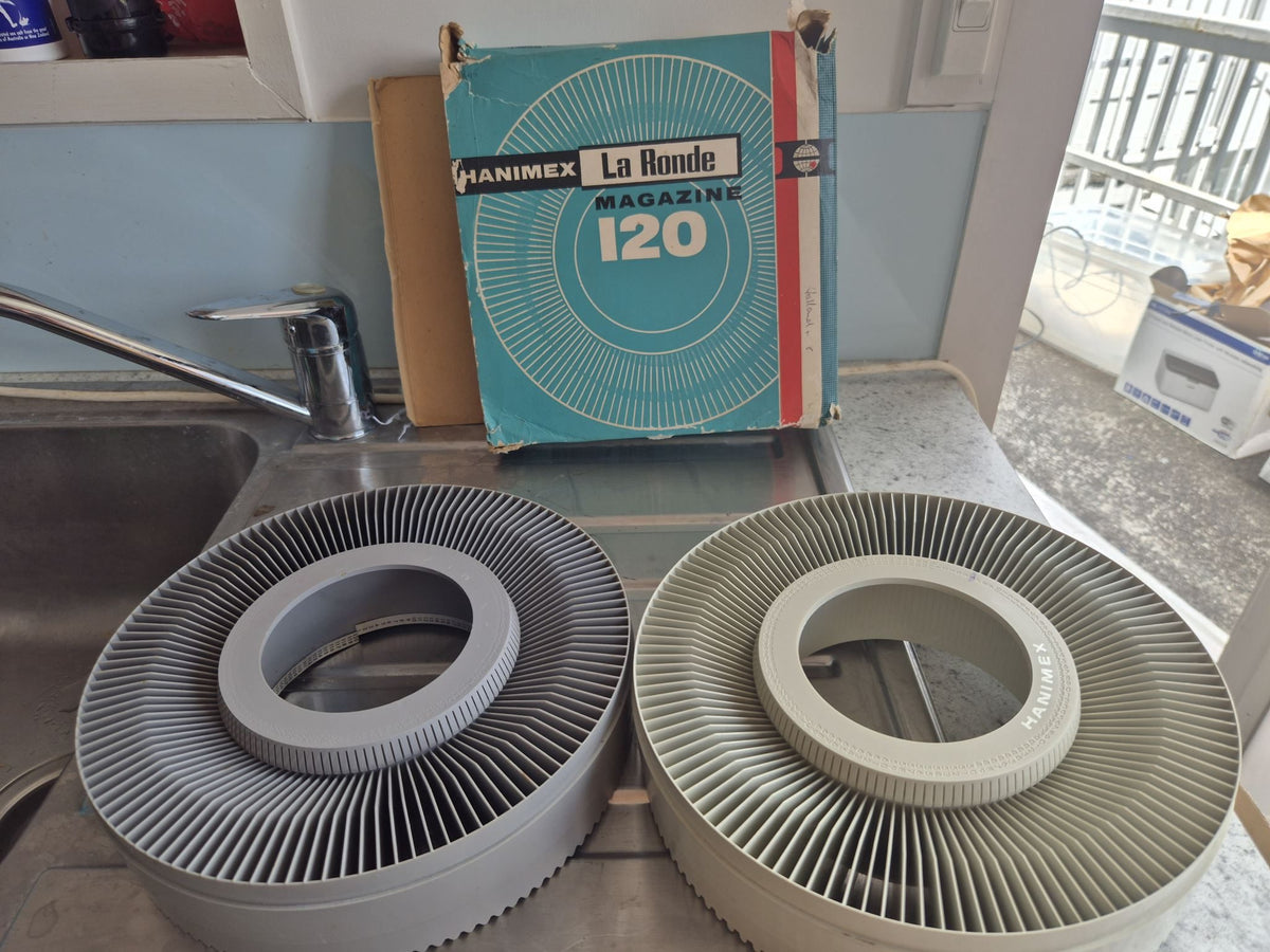 Slide Projector - La Ronde Vintage With Original Box and Magazines