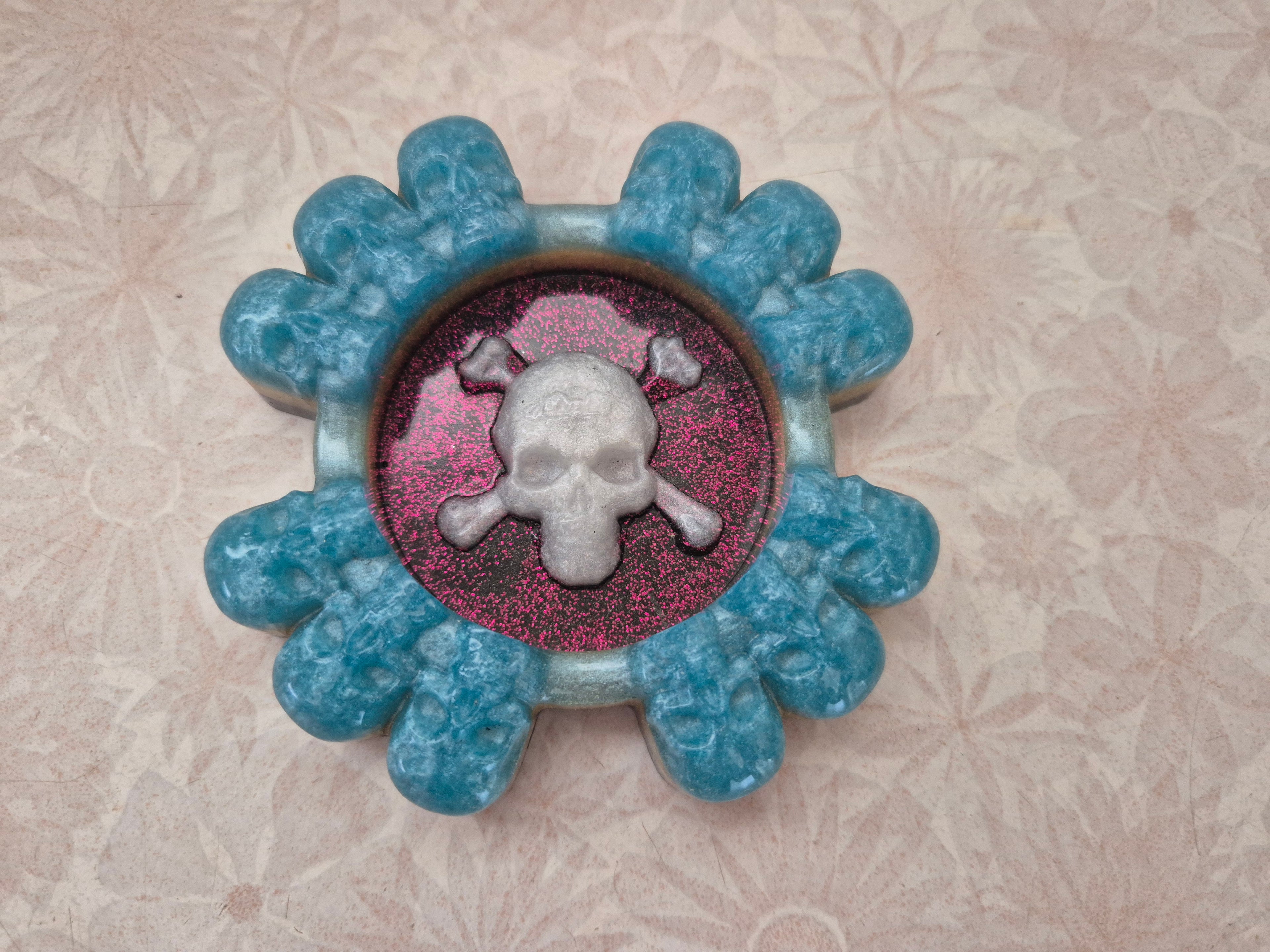 ☠️ Jolly Roger Skull Ashtray – Handmade Resin (Limited Edition of 1)