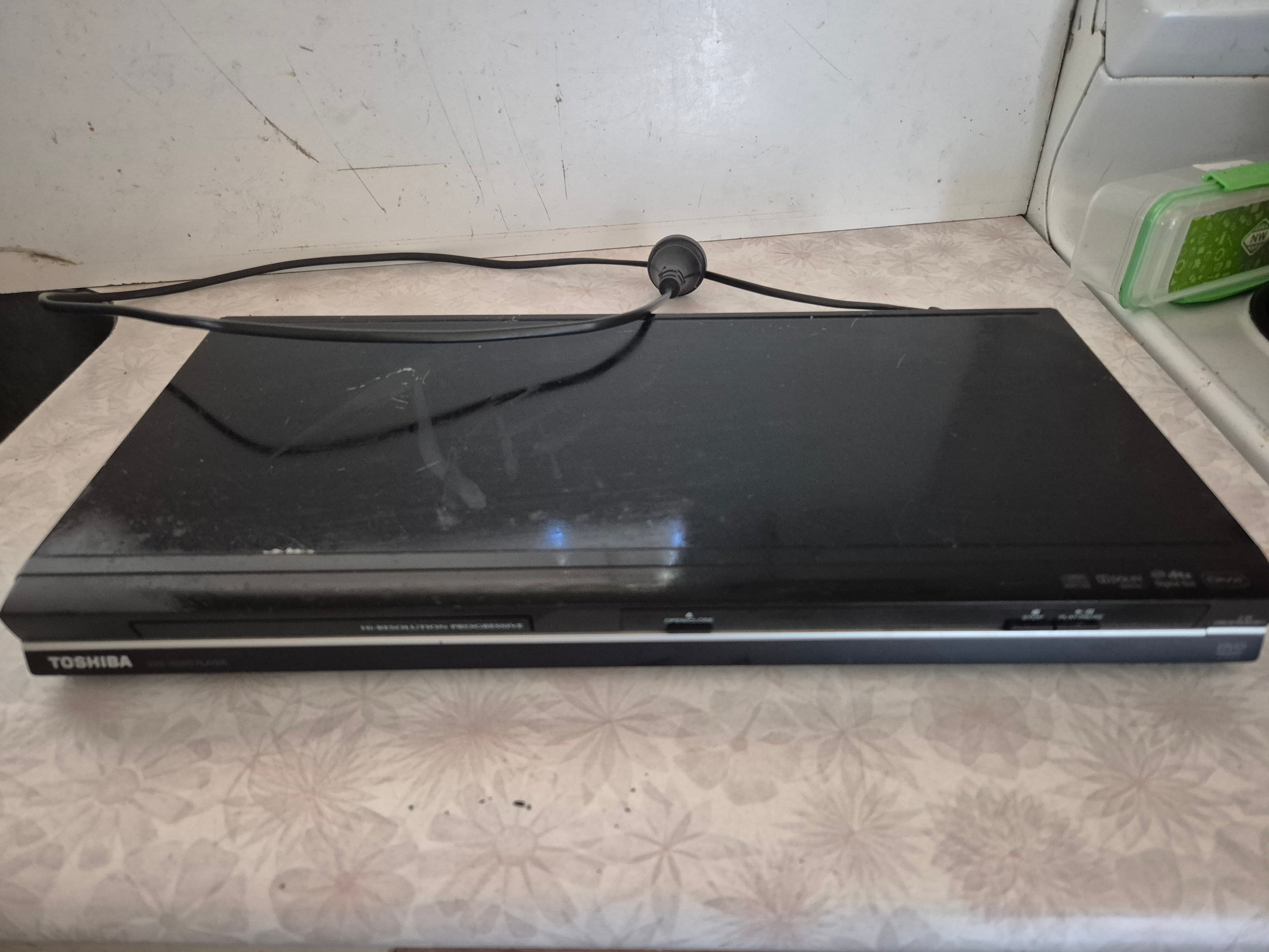 Toshiba DVD Player – Model SD700KY