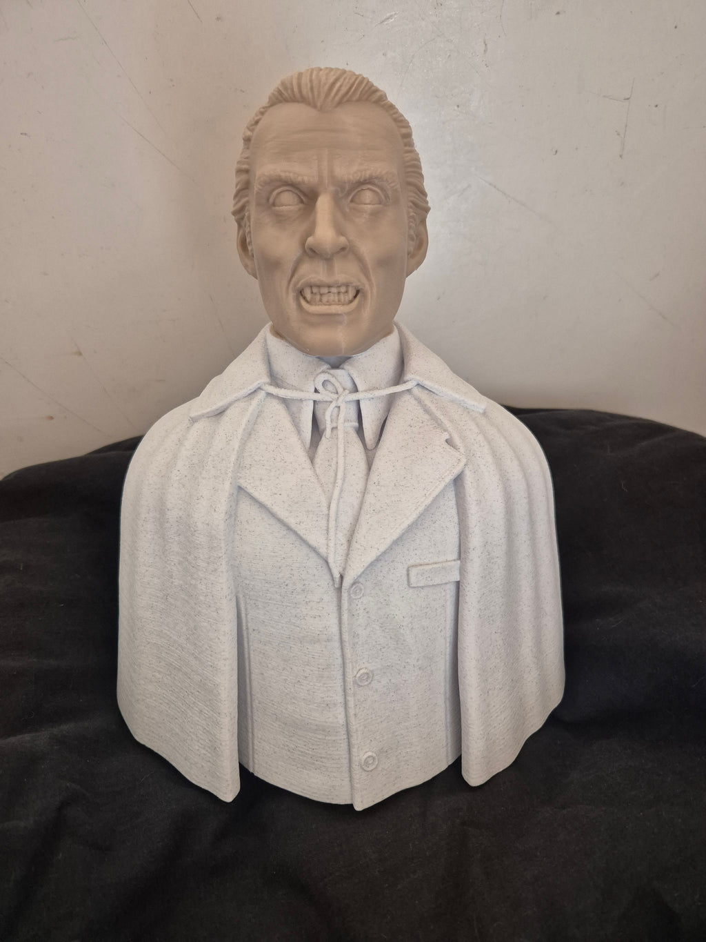 🧛♂️ Dracula – Limited Edition 3D Printed Home Decor