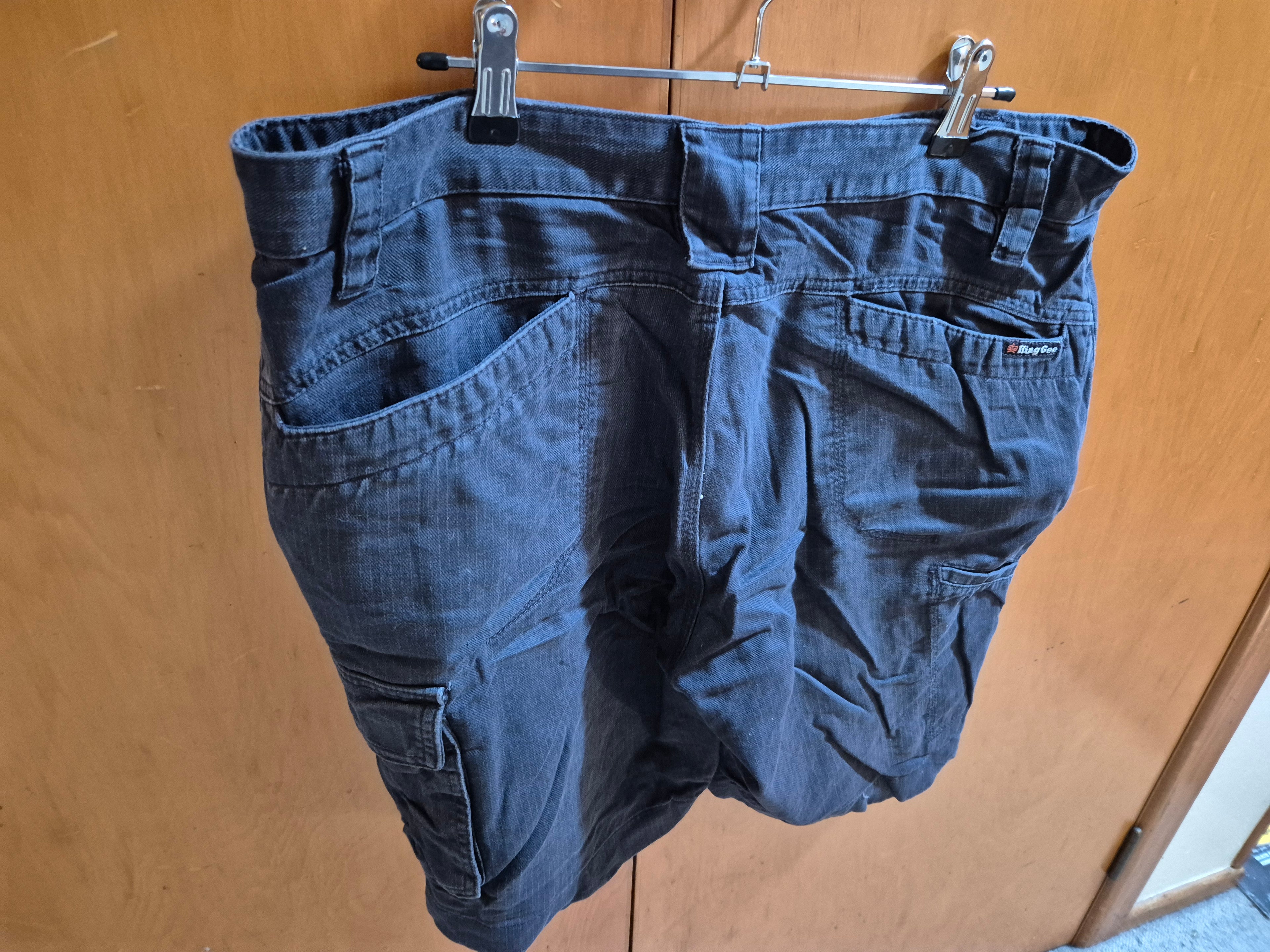 🛠️ King Gee Men's Black Denim Shorts – Size 97R 🛠️