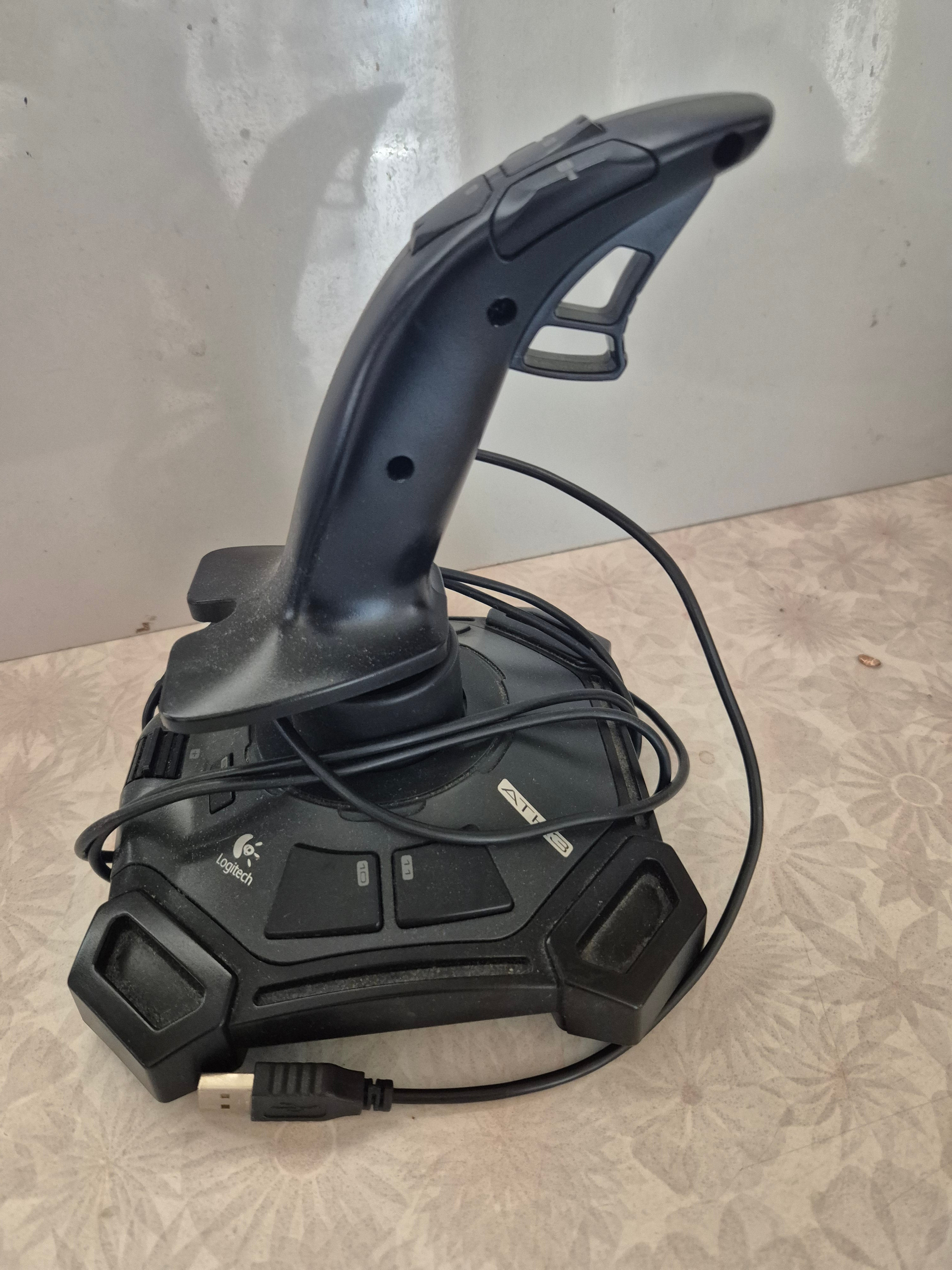 ✨ Logitech Attack 3 USB Joystick – Reliable, Precise & Ready for Flight ✨
