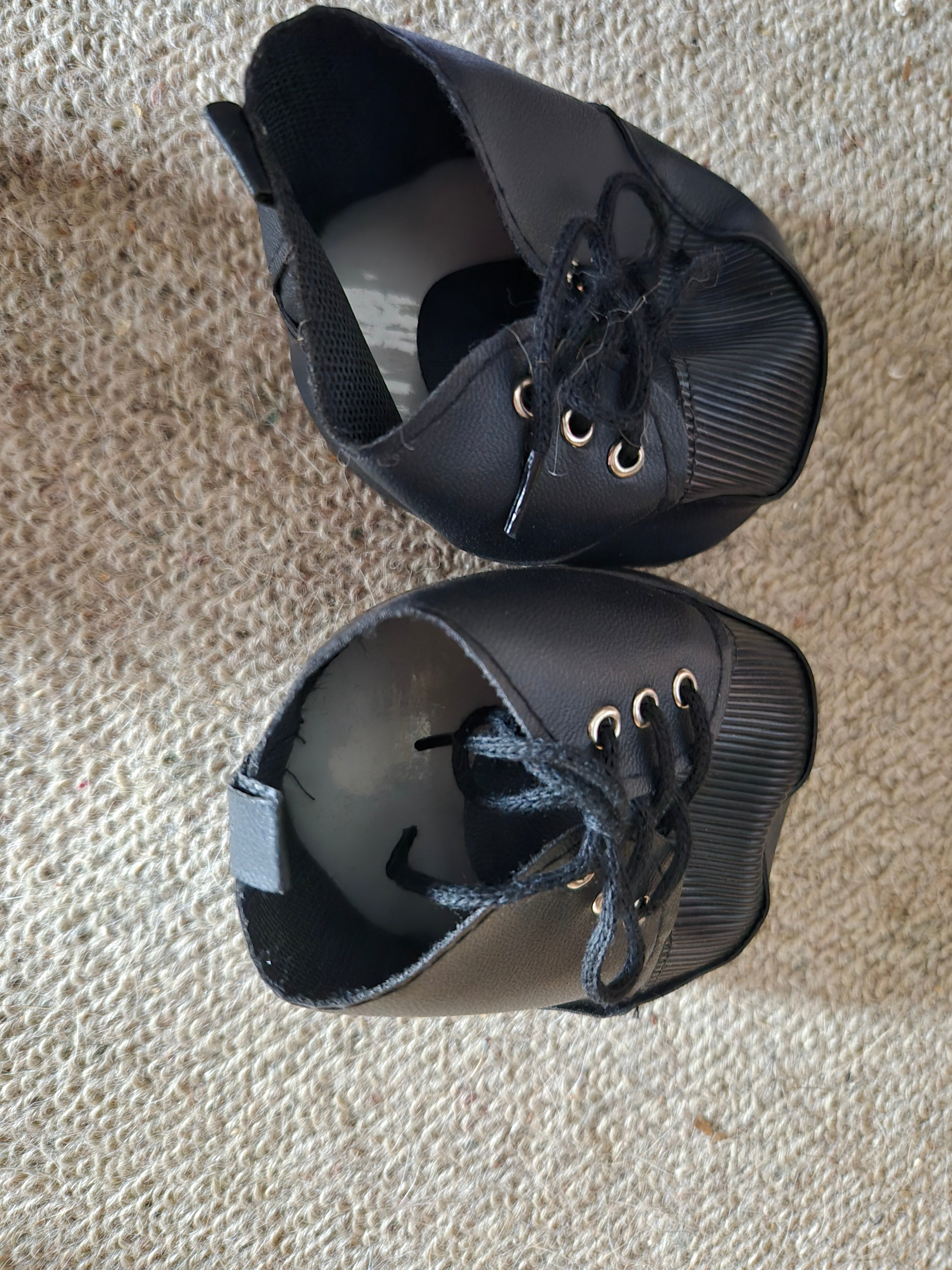 👟 Pair of Black Shoes for Teddy – Brand New