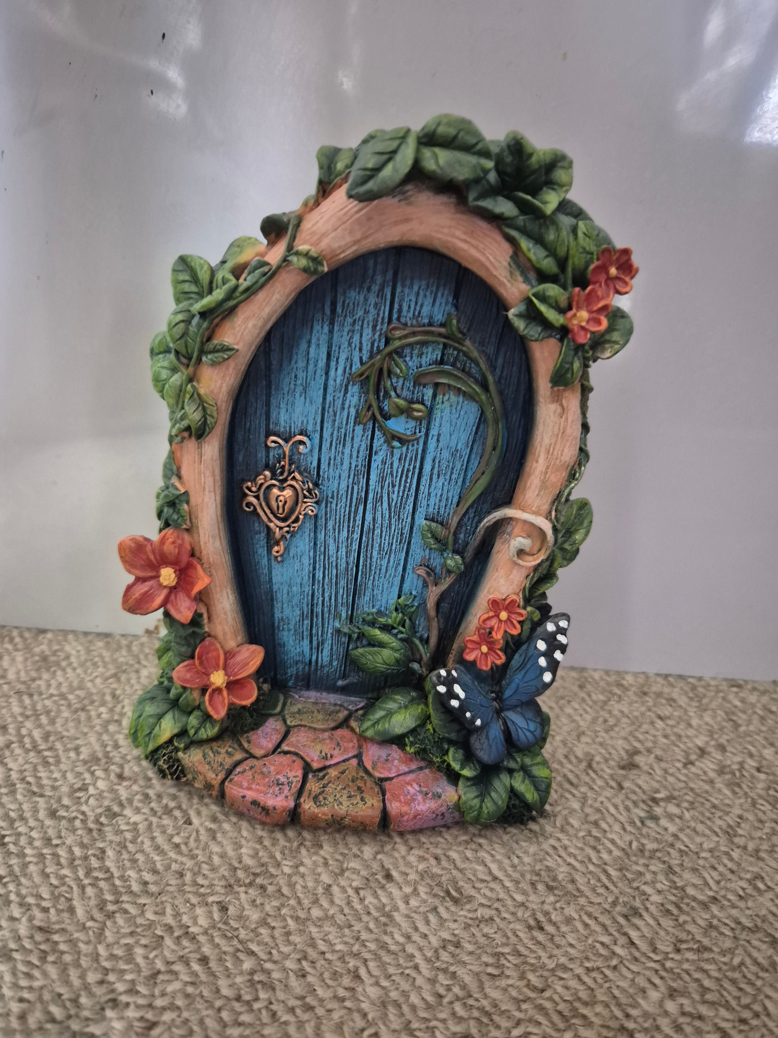🧚 Fairy Door Ornament – Brand New in Box