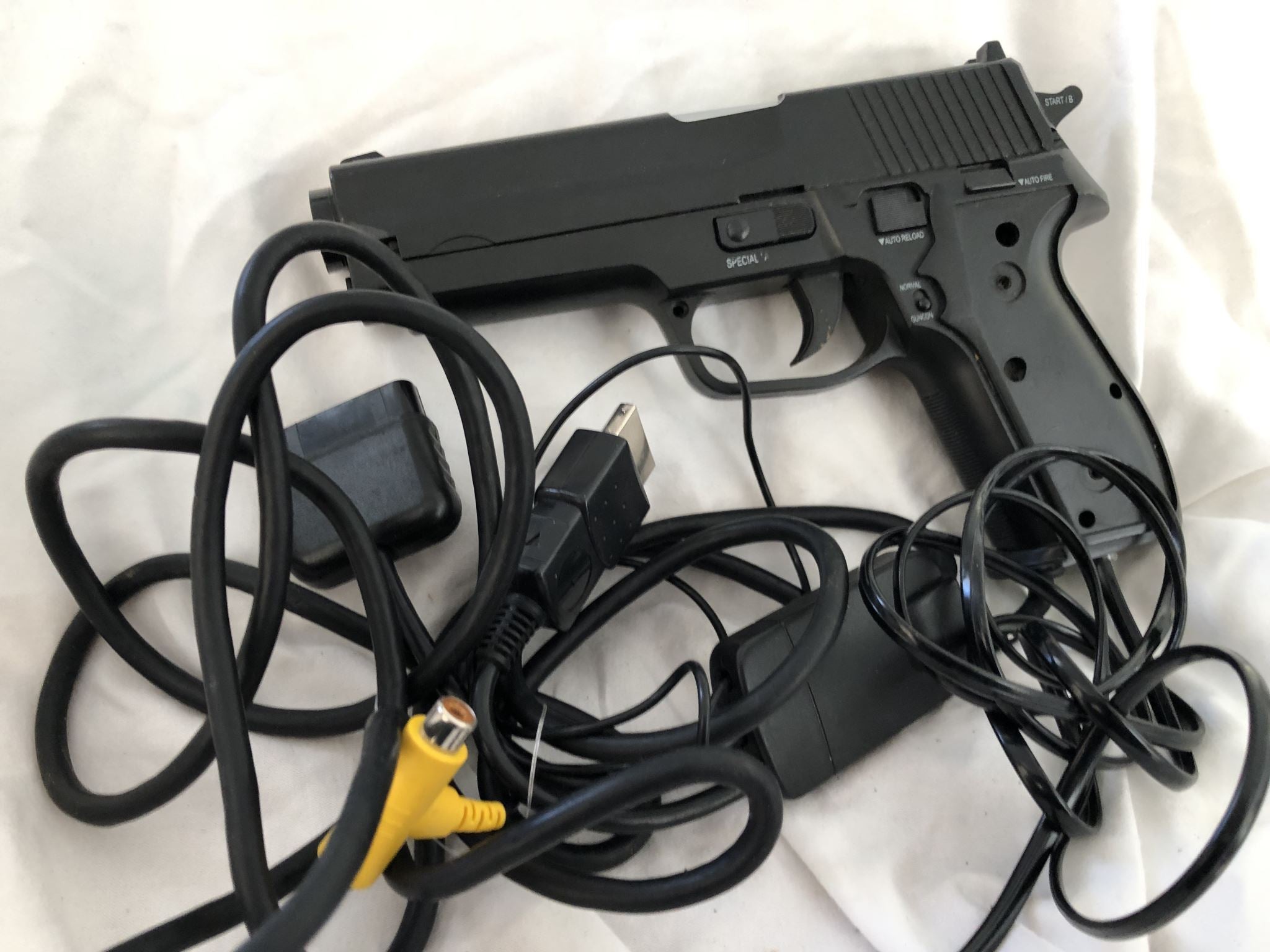 PlayStation 1 Light Gun With Foot Pedal – Time Crisis Game