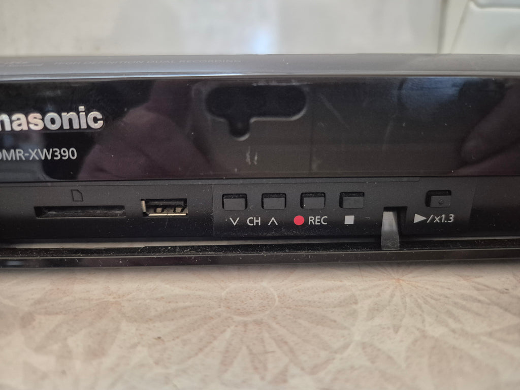 Panasonic DMR-XW390 Twin Tuner DVD Recorder – 500GB HDD with HDMI
