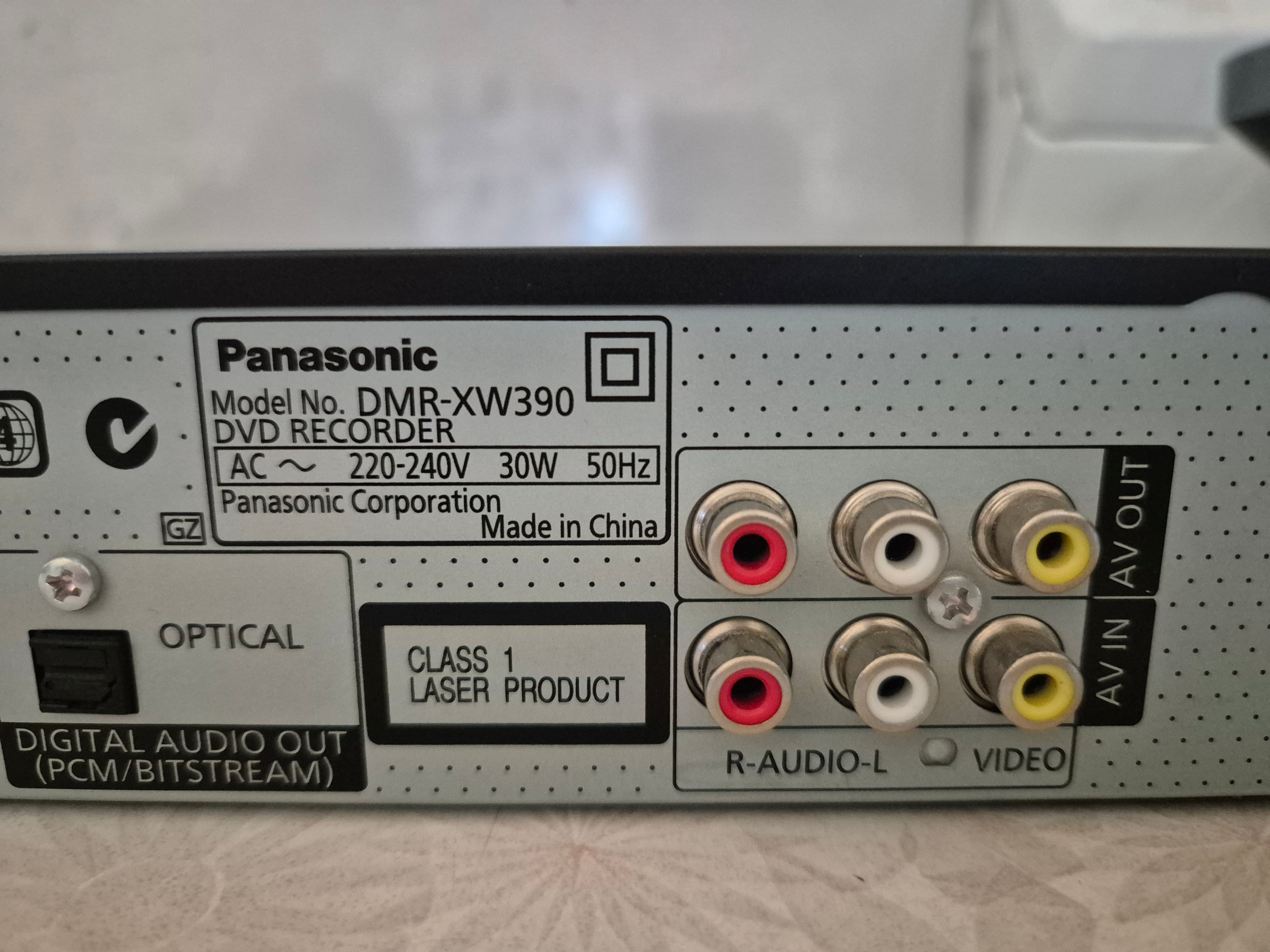 Panasonic DMR-XW390 Twin Tuner DVD Recorder – 500GB HDD with HDMI