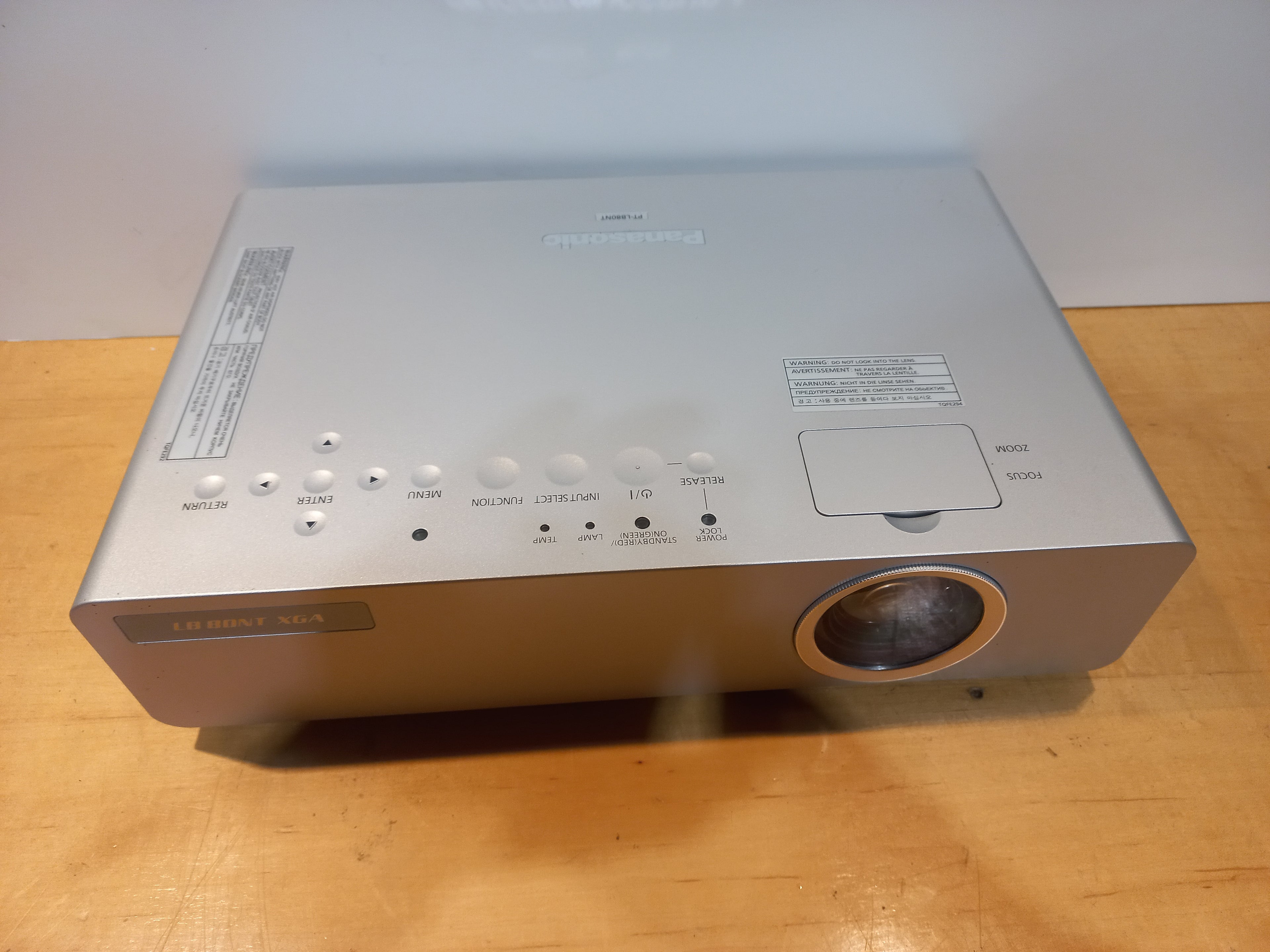 📽️ Panasonic Projector – Model PT-LB8ONT with Remote
