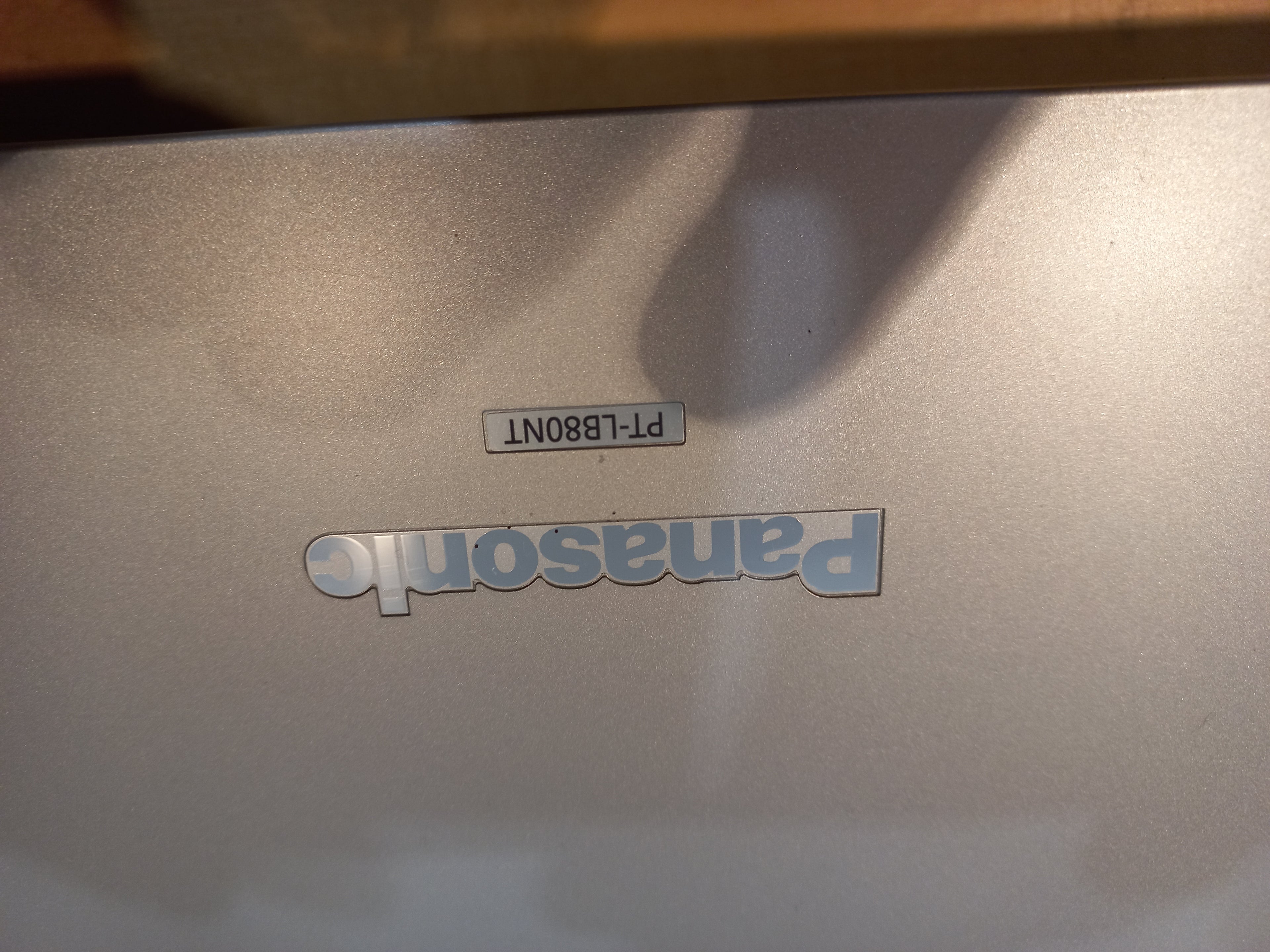 📽️ Panasonic Projector – Model PT-LB8ONT with Remote