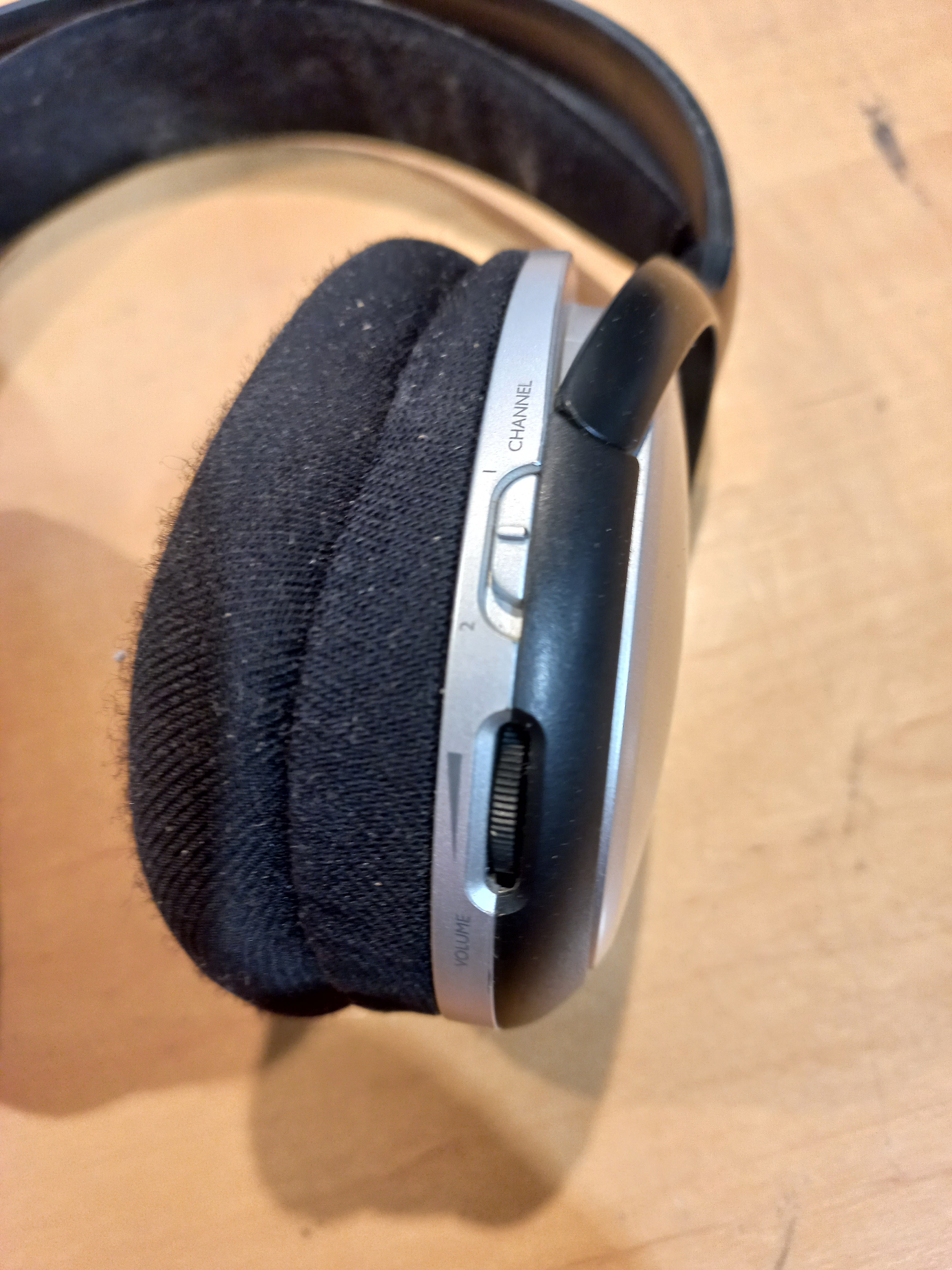 🎧 Philips SHC5100 Wireless Headphones – Brand New in Box