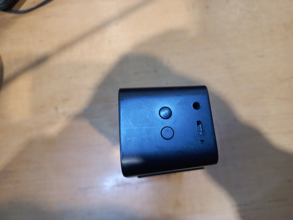 ⭐ Razer Leviathan Mini Bluetooth Speaker