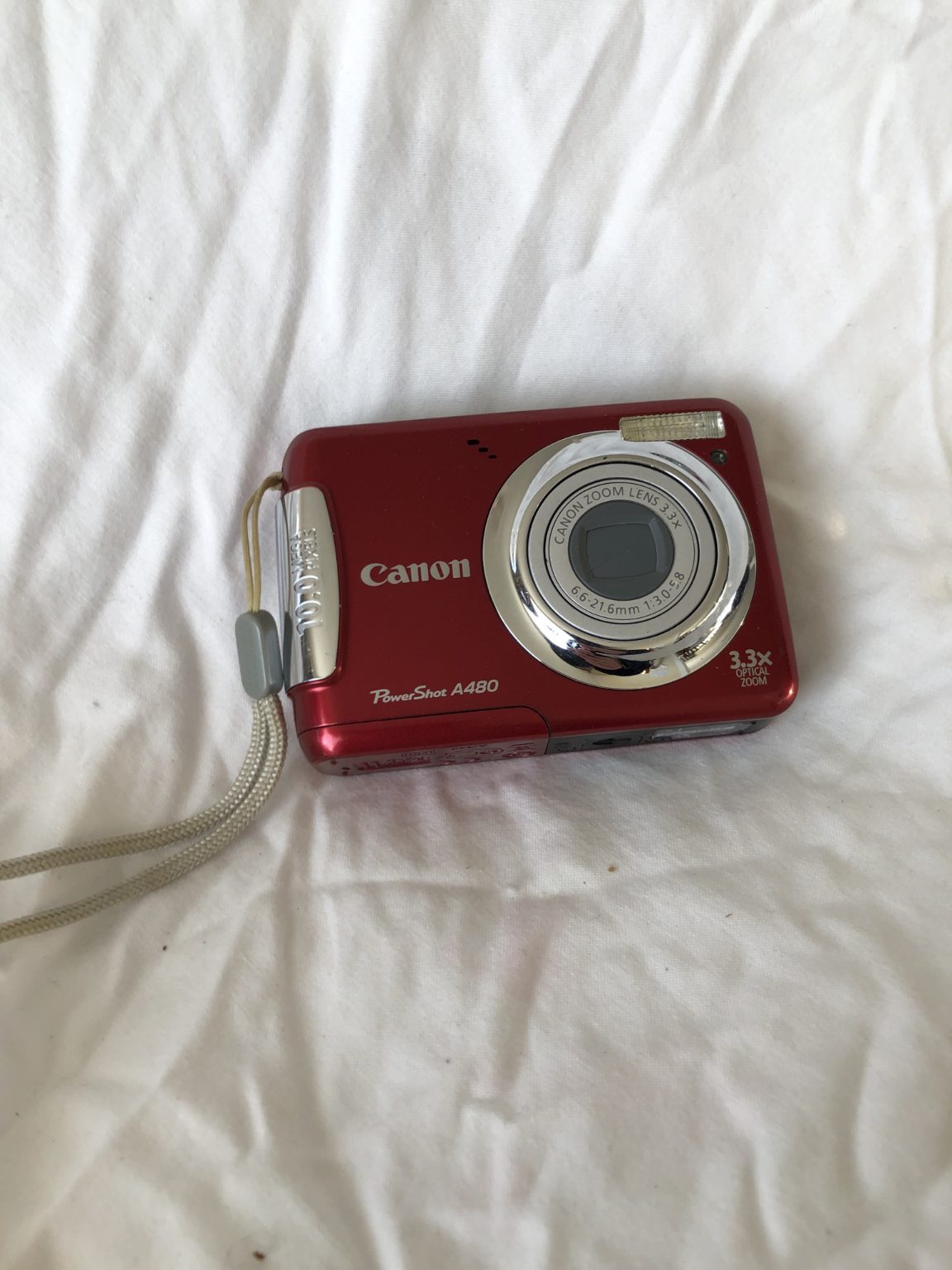 Canon PowerShot A480 Digital Camera – Deep Red