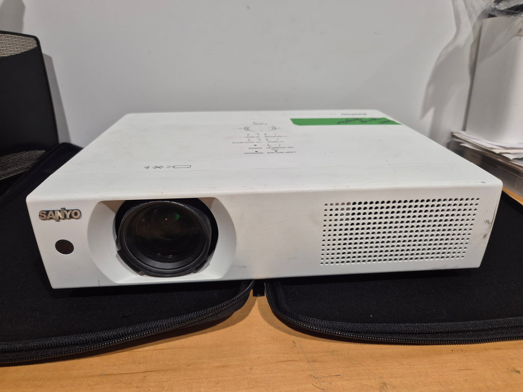 Sanyo PLX‑XU105 ProxtraX Multiverse Projector – Tested Working – No Remote