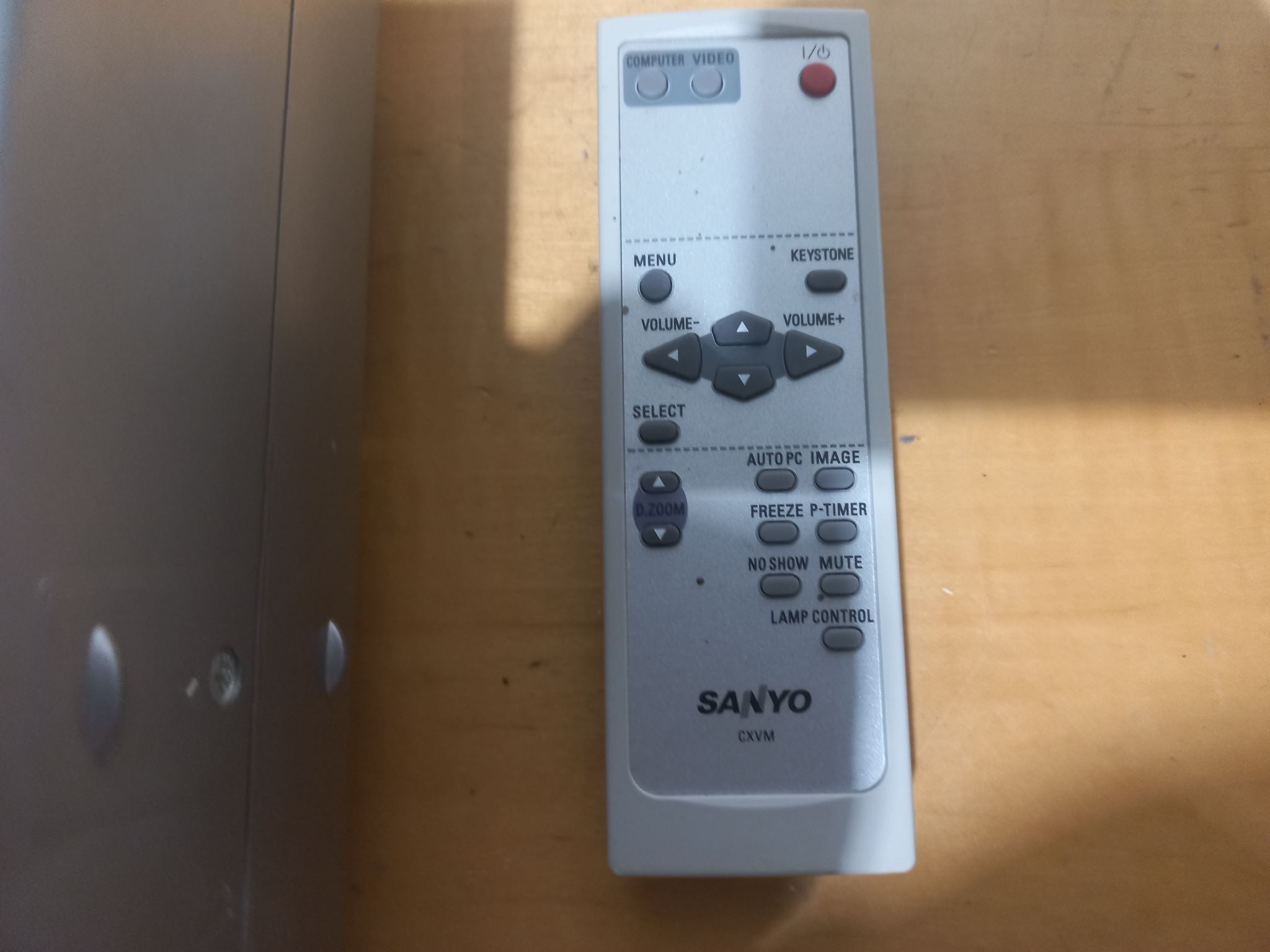 Sanyo Pro-X Multimedia Projector – Model PLC-SU20E