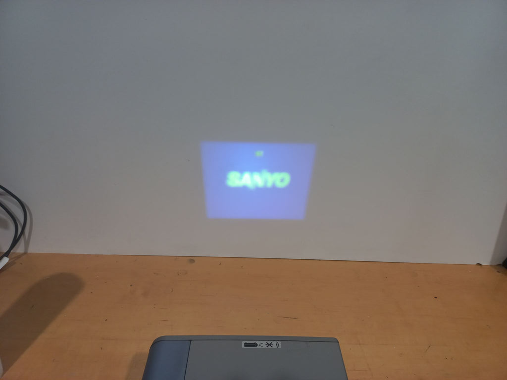 Sanyo Pro-X Multimedia Projector – Model PLC-SU20E