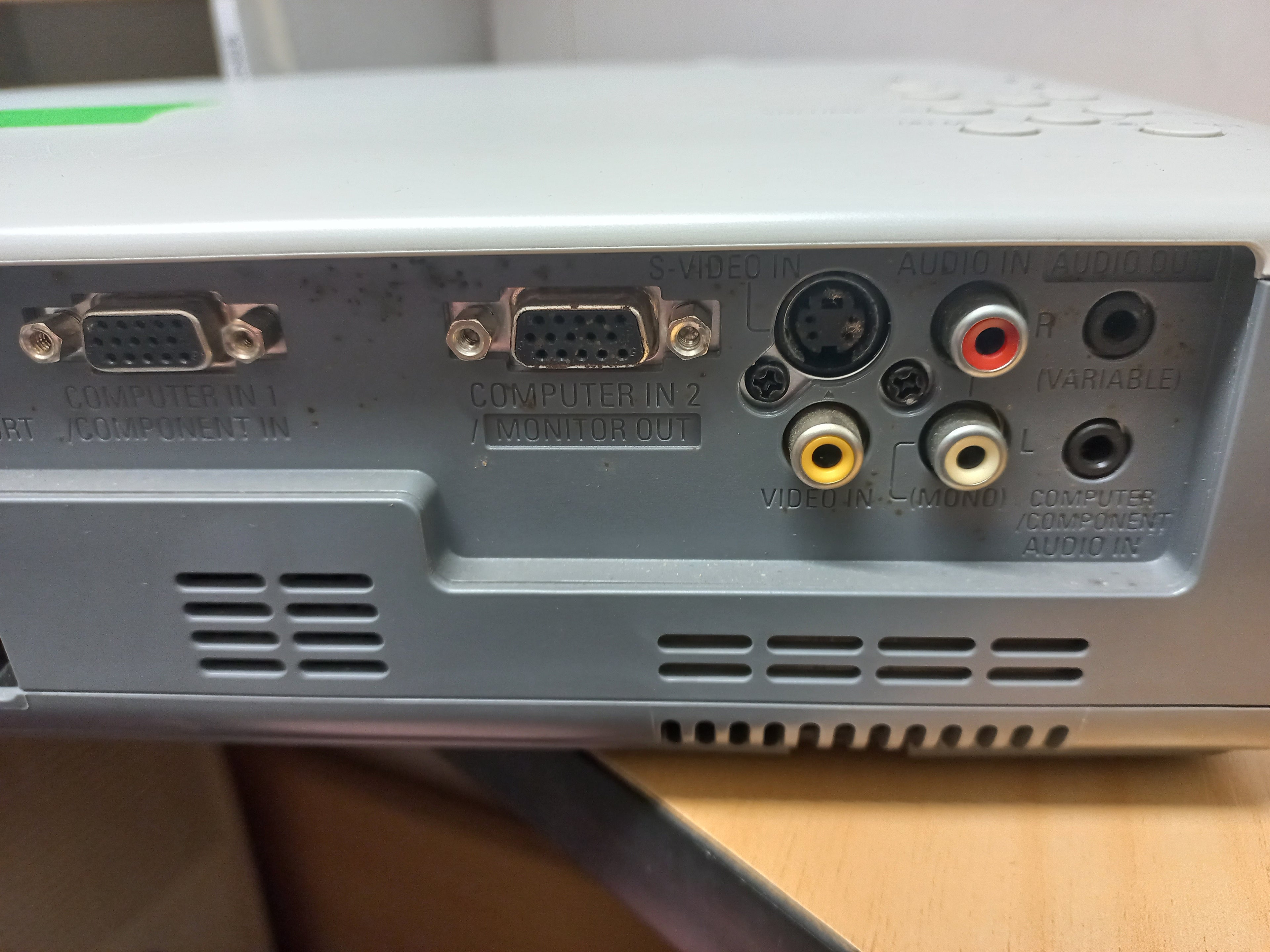 Sanyo Pro xtraX Multimedia Projector – PLC-XU75