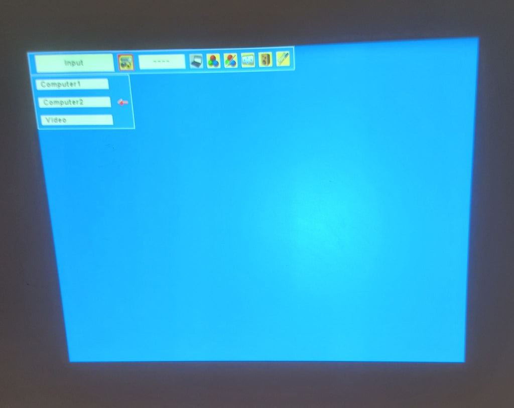 Sanyo Projector – Model PLC-XU74