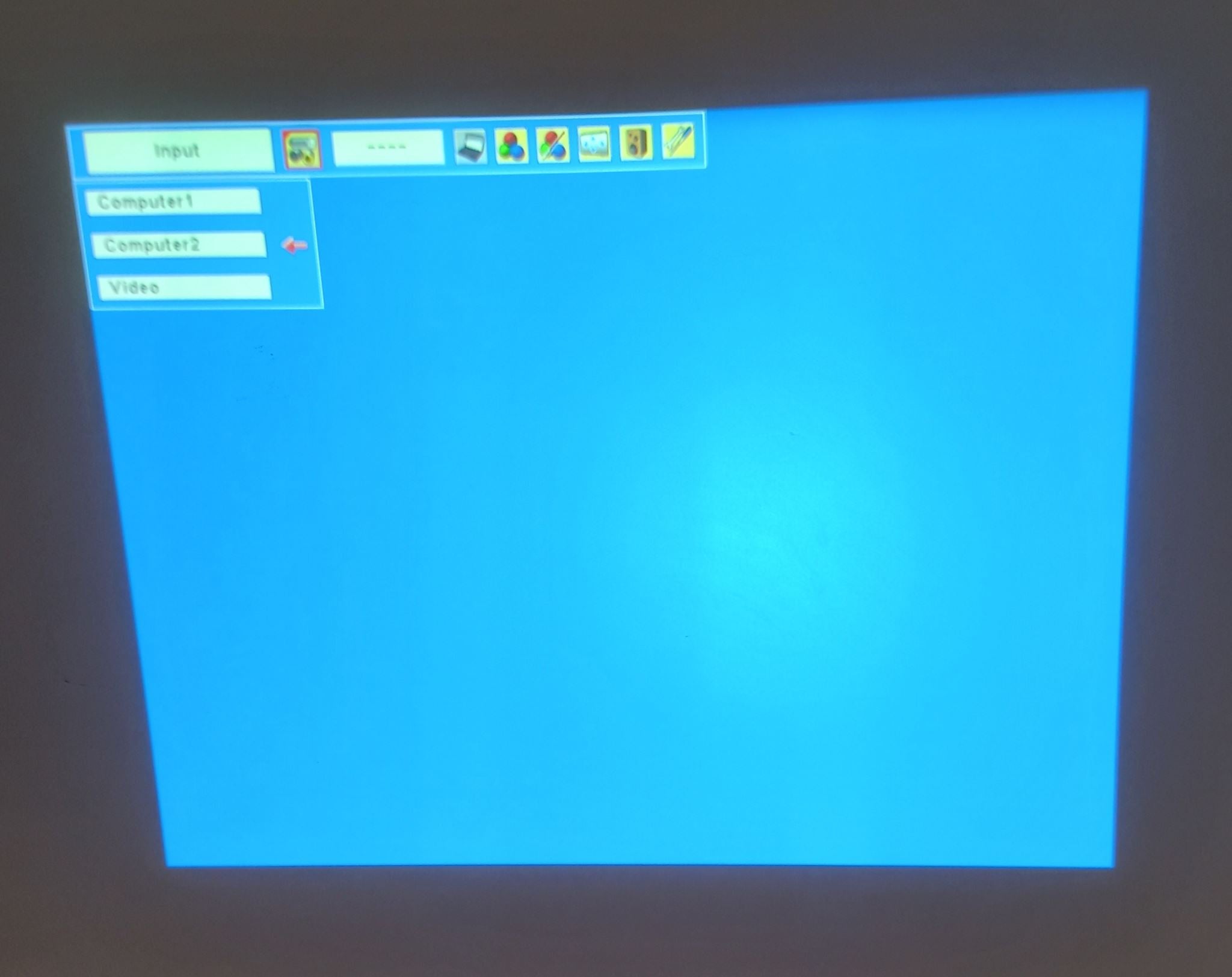 Sanyo Projector – Model PLC-XU74