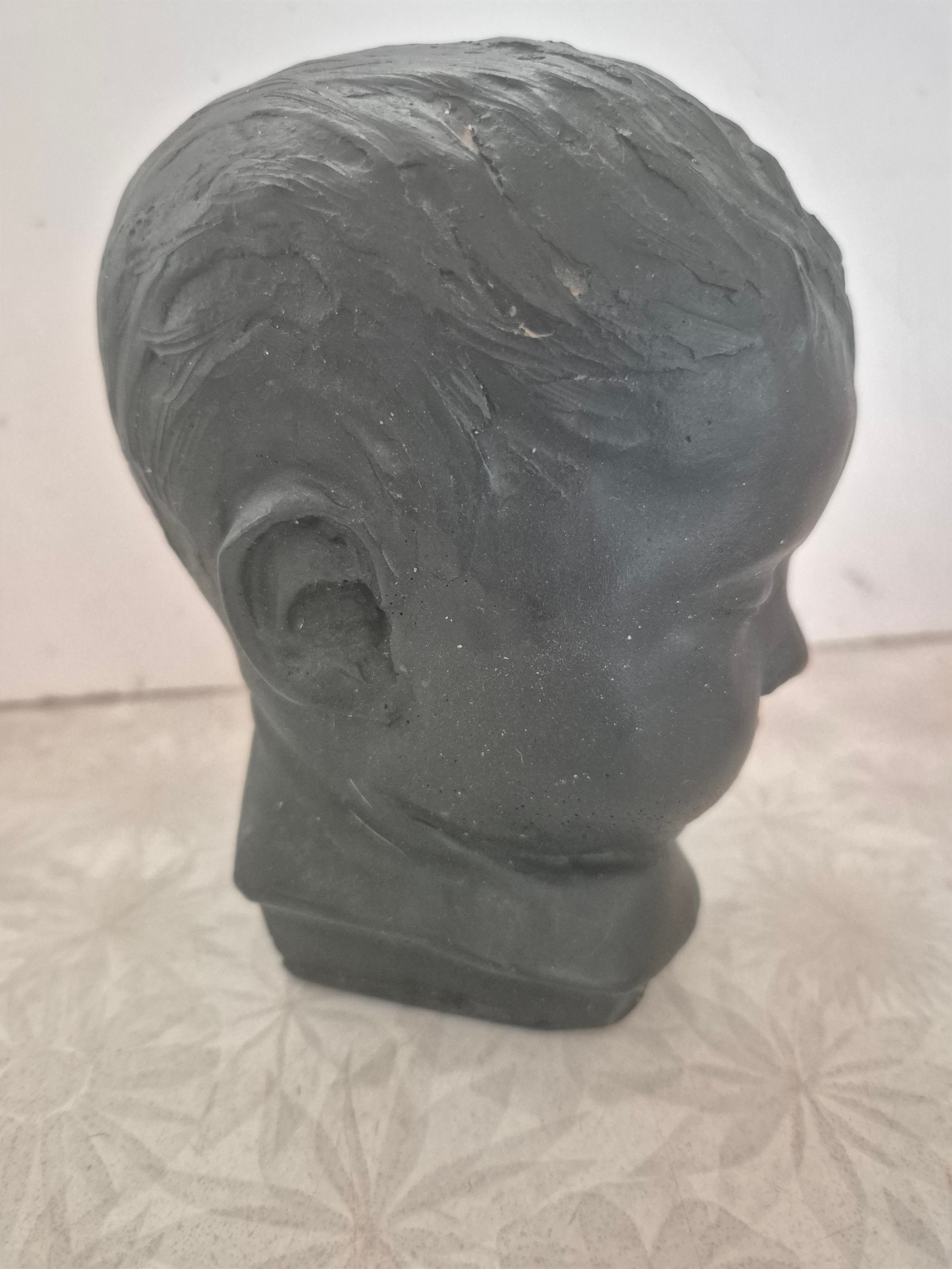 🖤 Vintage Black Baby Bust Ornament – Heavyweight Sculpture with Felt Base