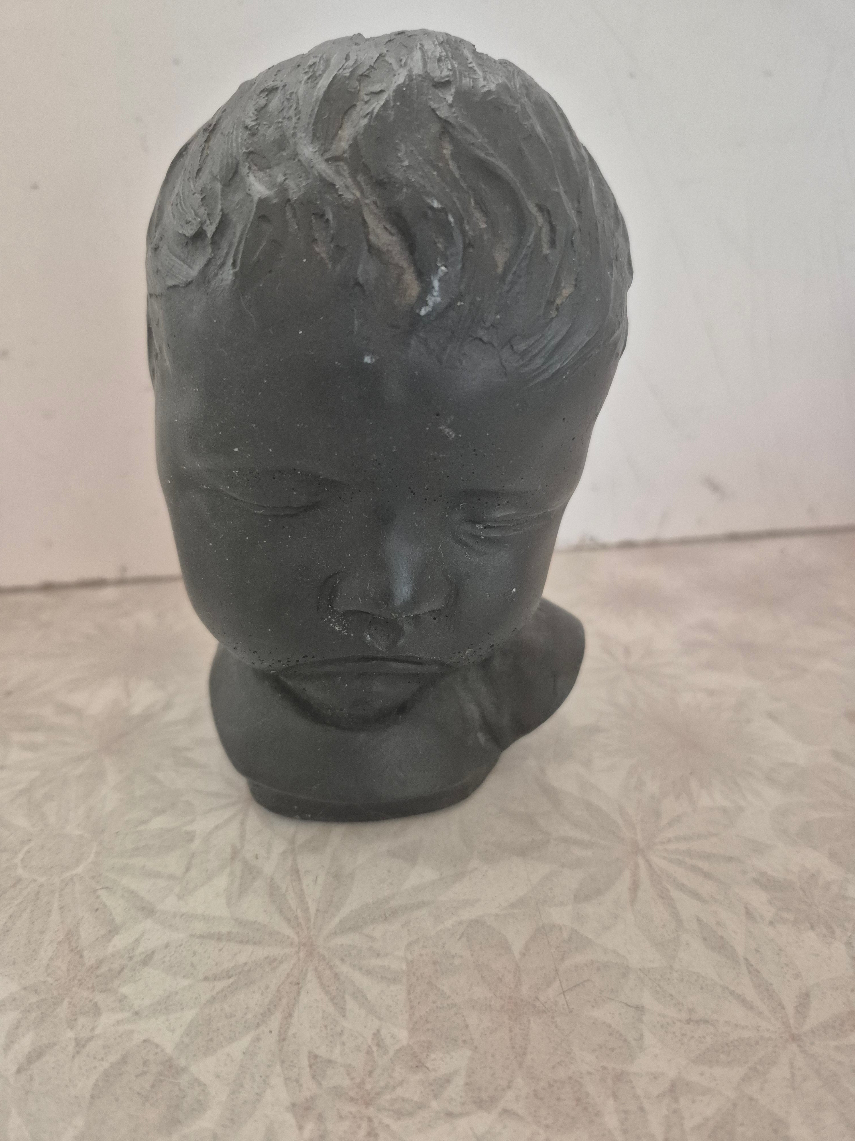 🖤 Vintage Black Baby Bust Ornament – Heavyweight Sculpture with Felt Base