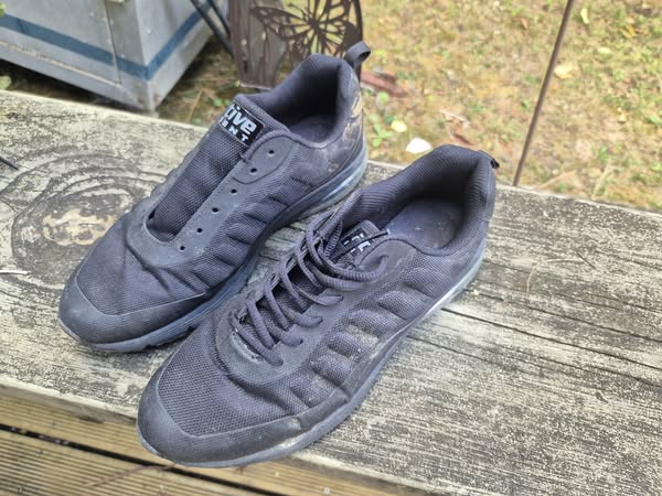 Active Intent Men’s Shoes – Size 10 – Black