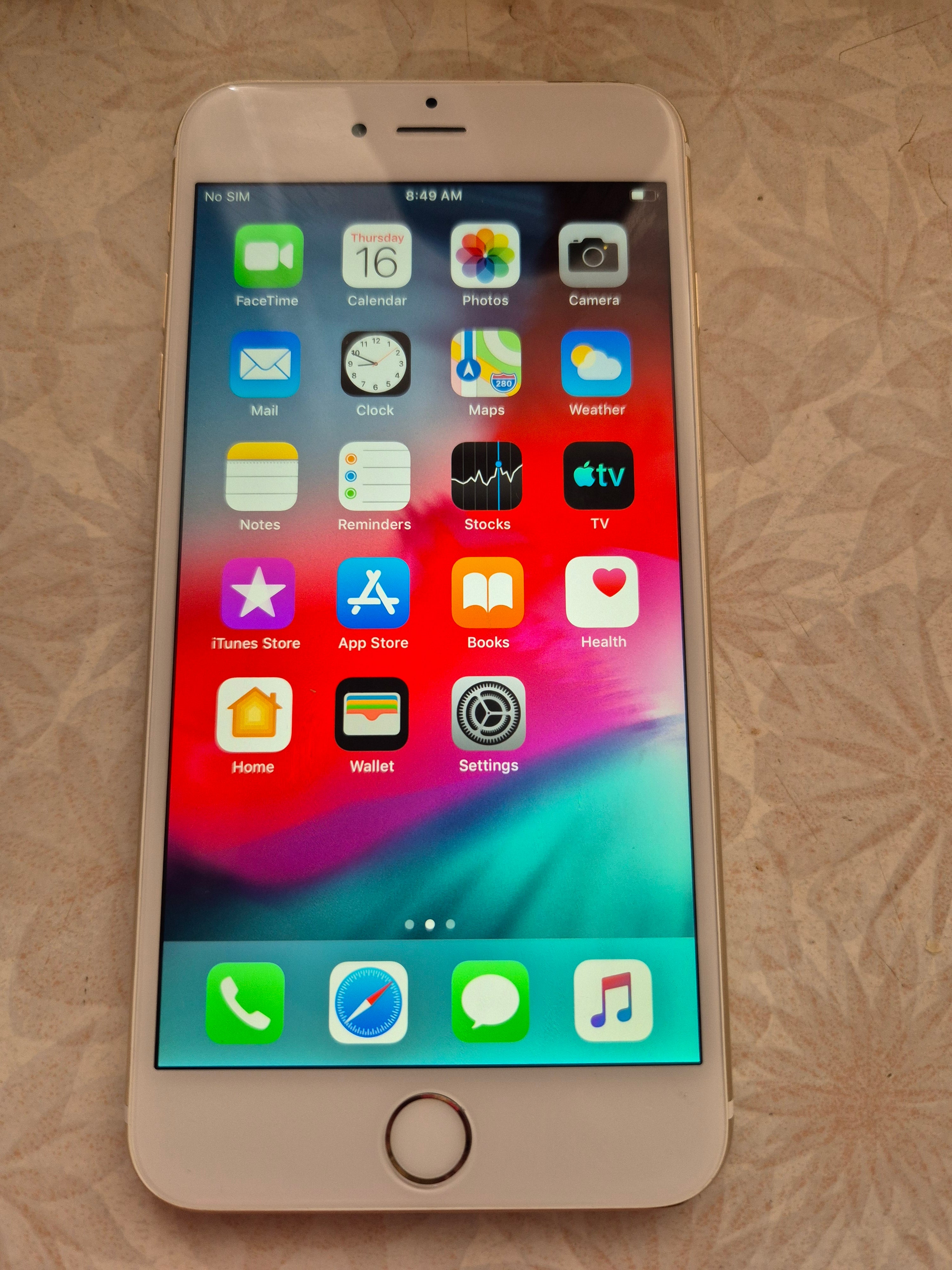 📱 iPhone 6 Plus – 128GB – Pink (Refurbished) Ready for a new owner!