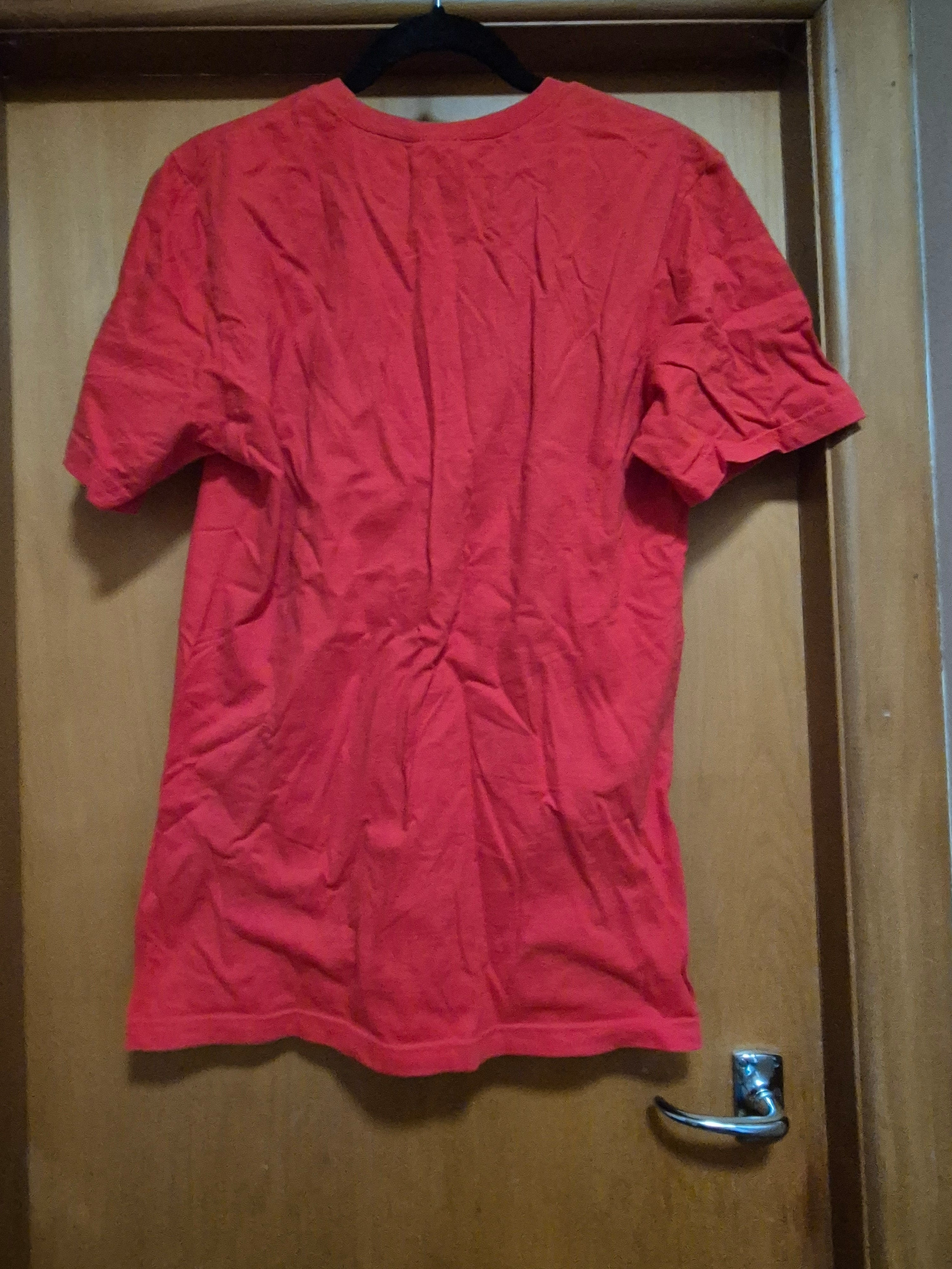 👕 Nike Men’s Red Cotton T-Shirt – Size S 🔴