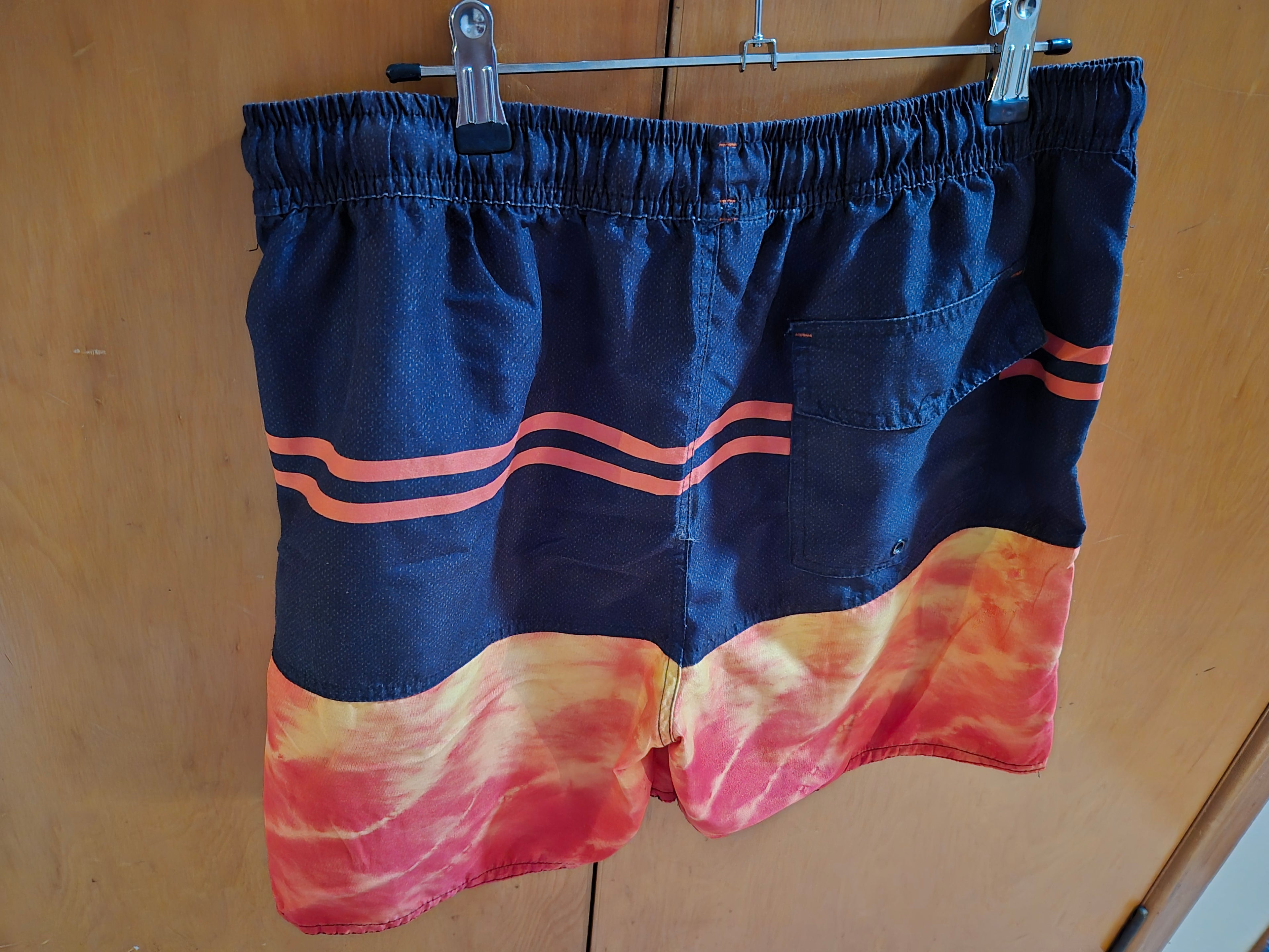 🩳 Men’s Summer Shorts – H&H Brand – Size L 🧡🖤
