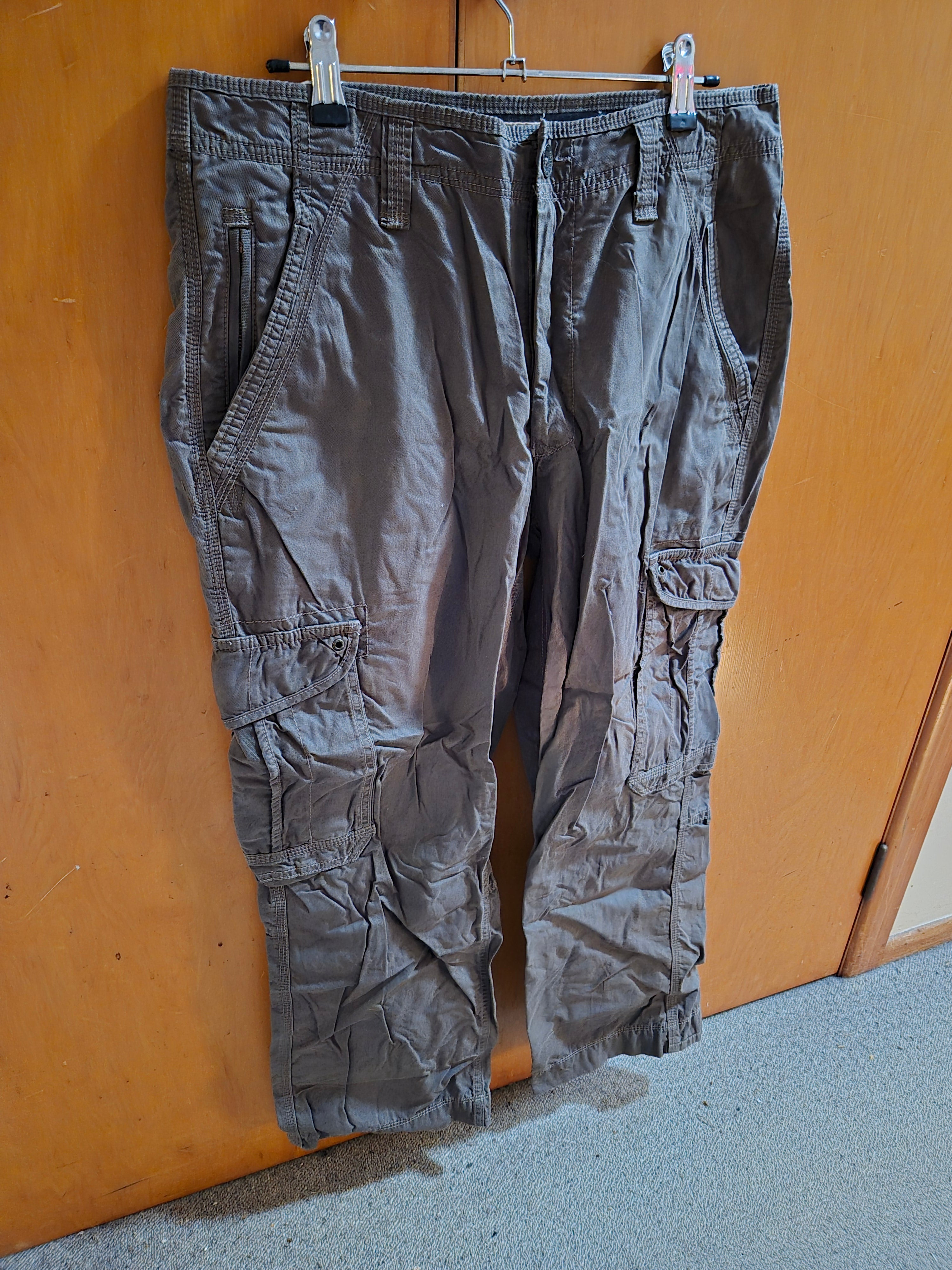 👖 North Coast by Marks &amp; Spencer Men’s Cargo Chino Pants – Size W32 L29 🟤