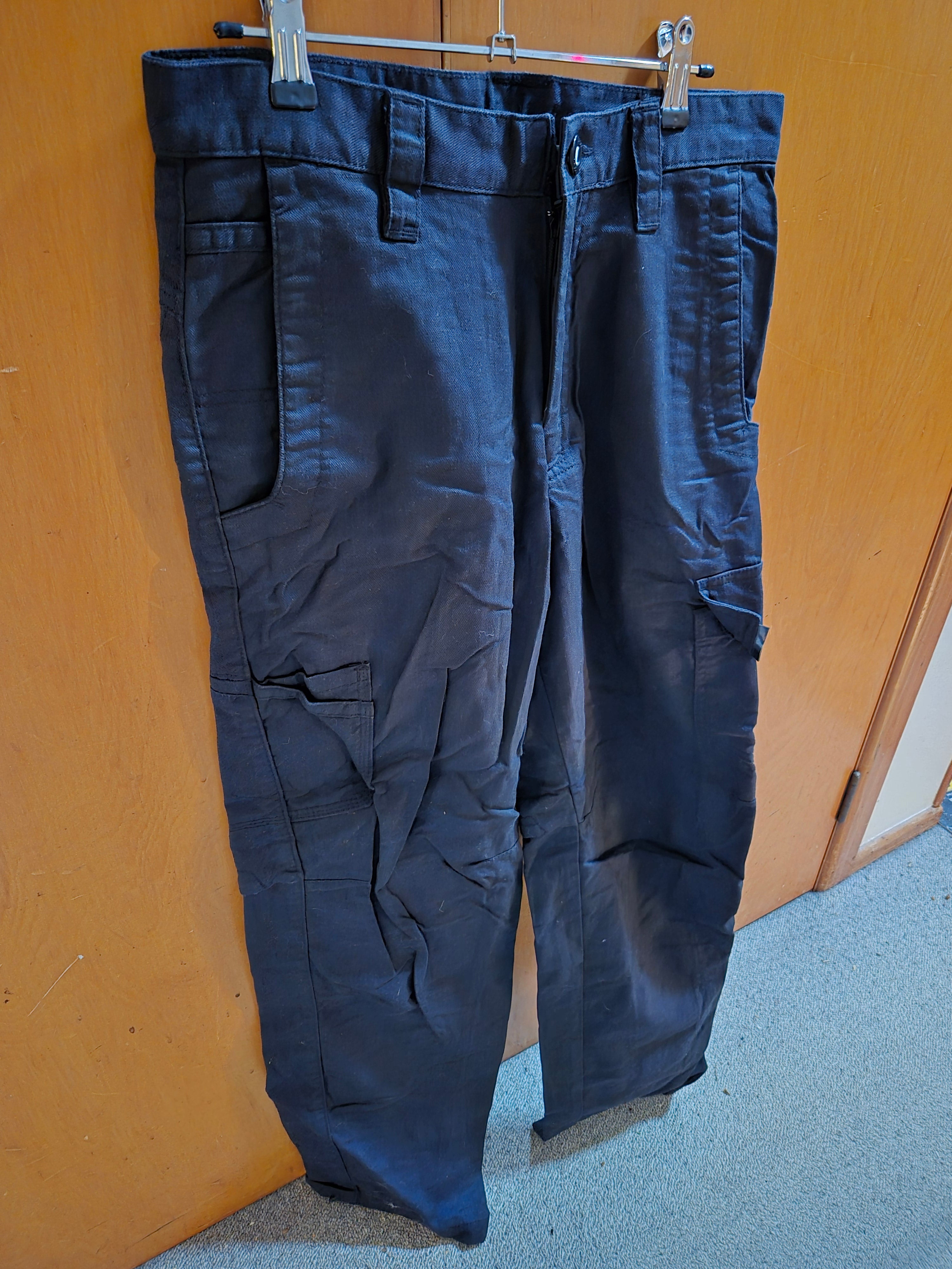 👖 King Gee Cargo Work Pants – Size 82R 🖤
