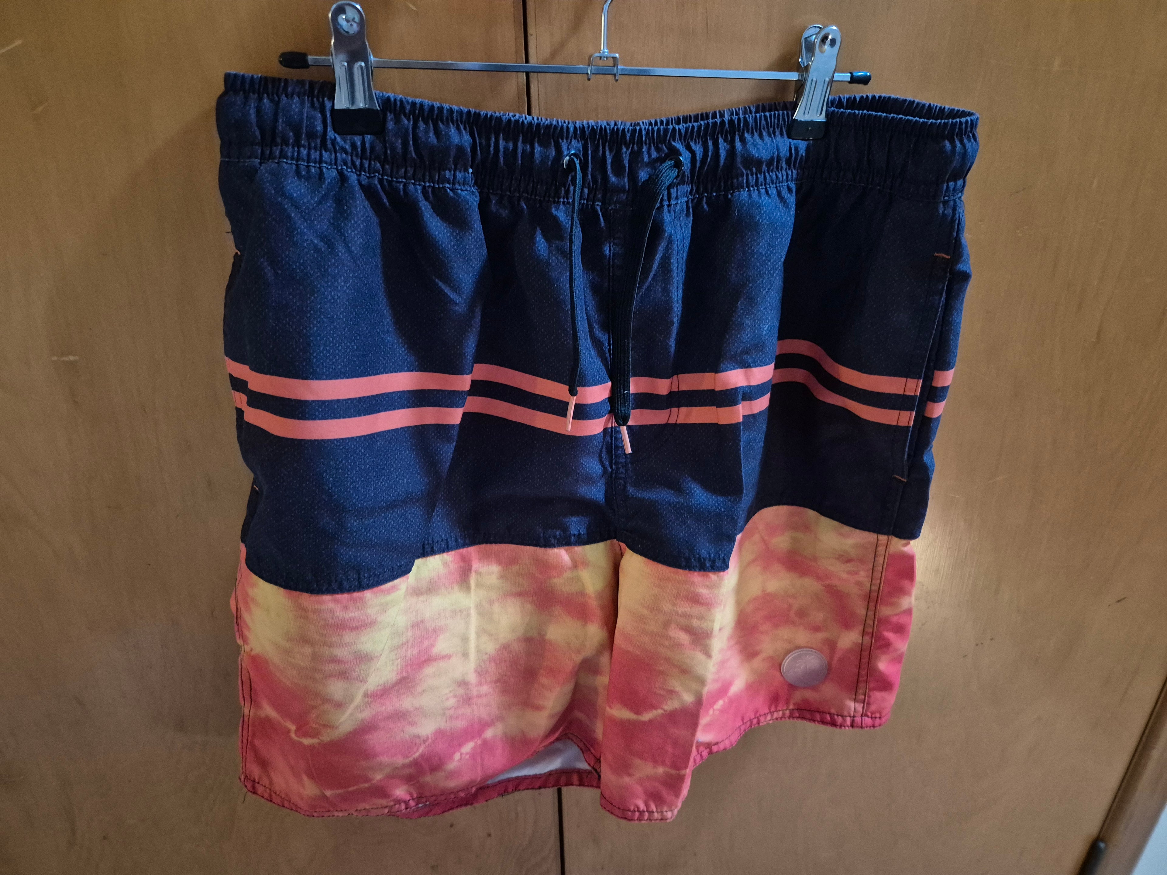 🩳 Men’s Summer Shorts – H&H Brand – Size L 🧡🖤