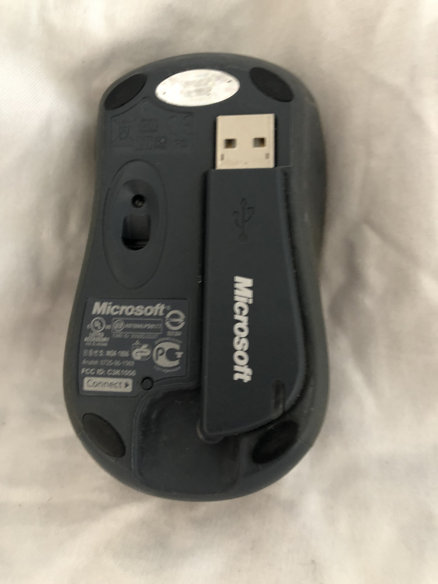 Microsoft Small Wireless Mouse with USB Dongle