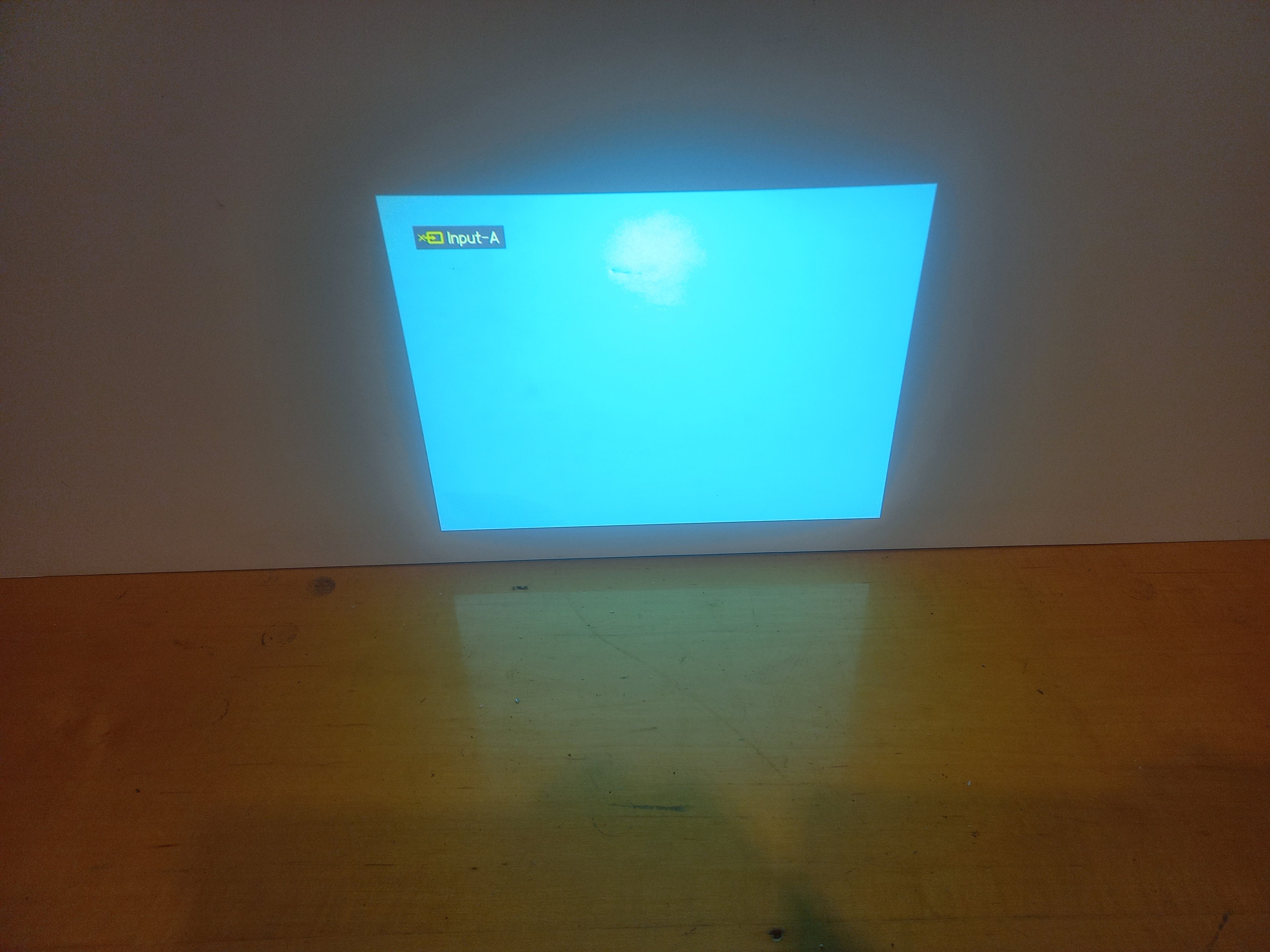 📽️ Sony VPL-DX122 Projector Overview