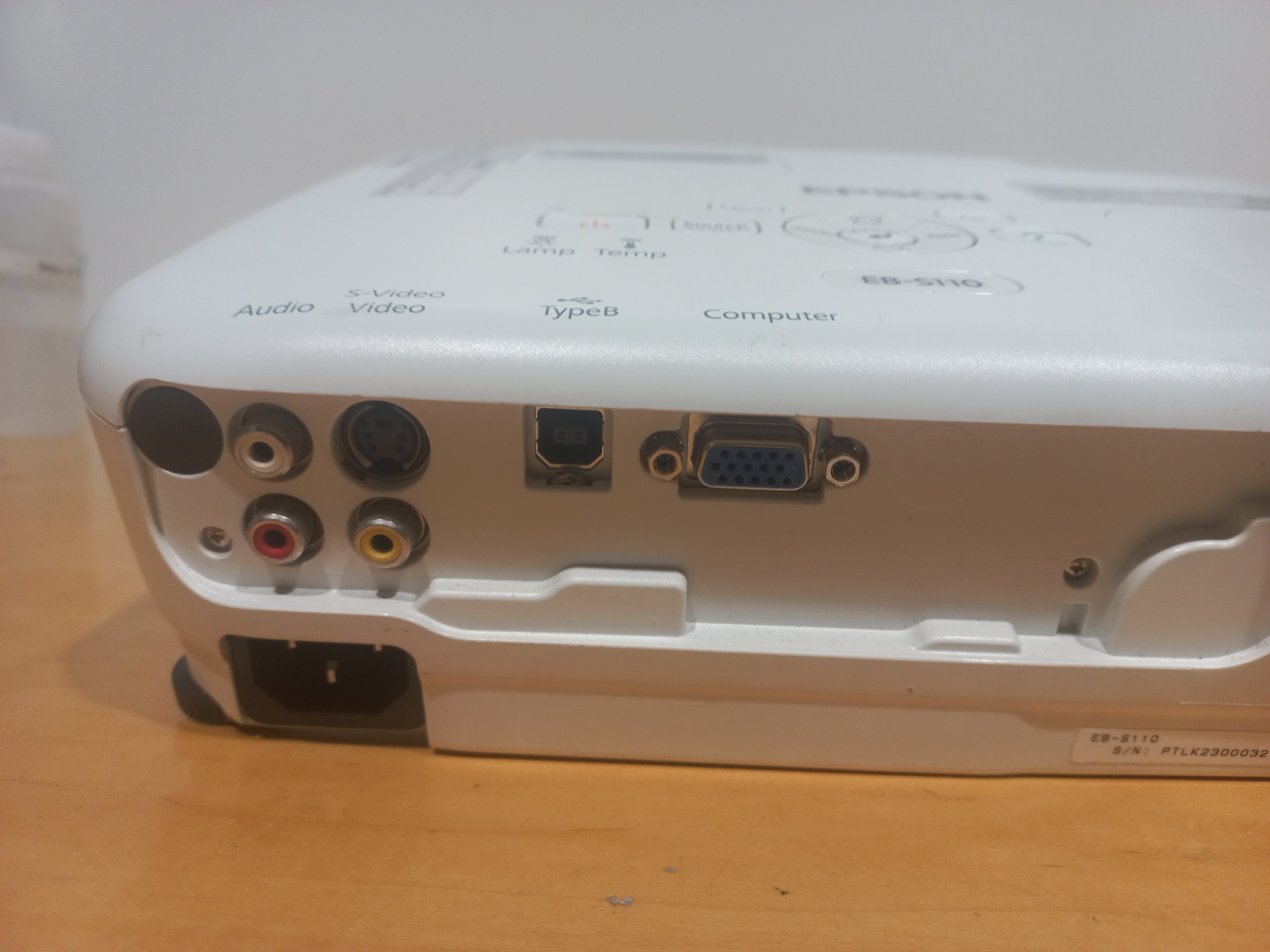 📽️ Epson LCD Projector – Model H433B (EB-S110)