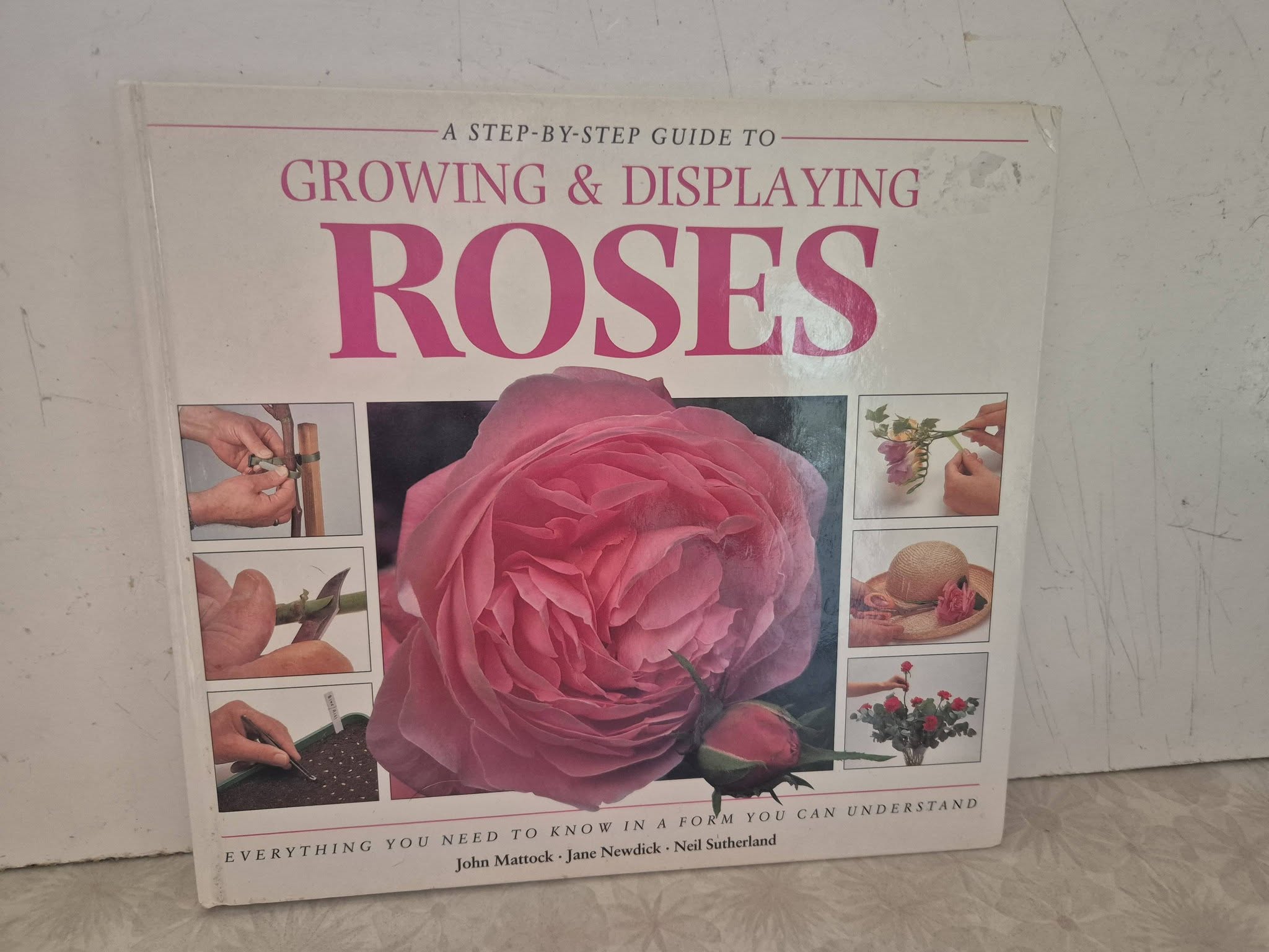 Roses - Book on Growing and Displaying Roses