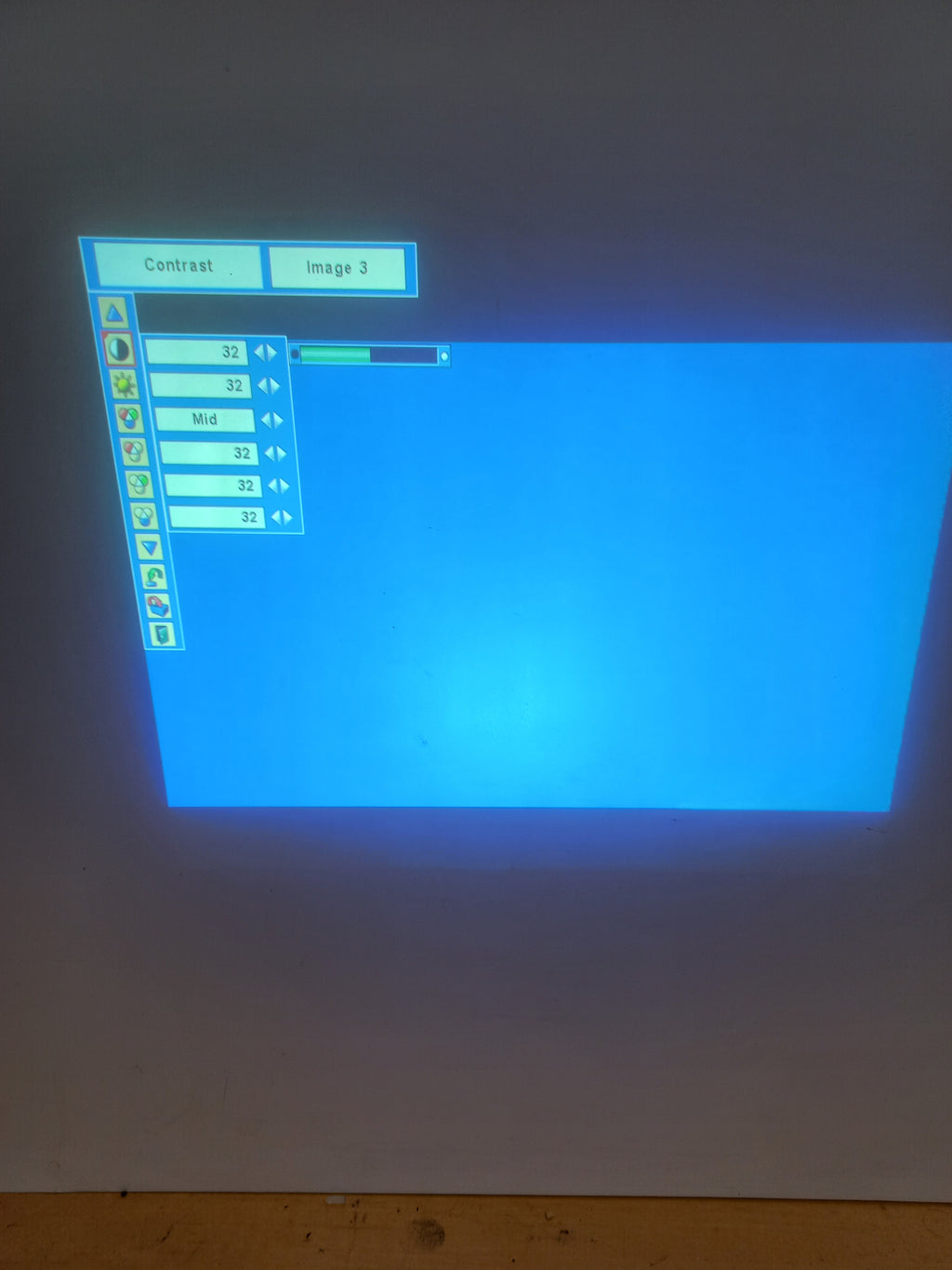 Sanyo Pro xtraX Multimedia Projector – PLC-XU75