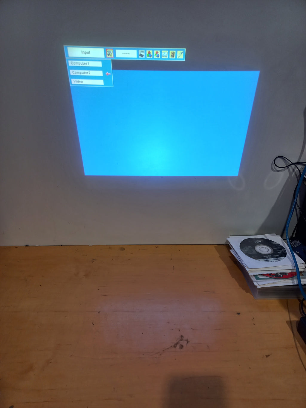 Sony VPL‑EX7 XGA Projector – Good Working Condition – One Foot Missing