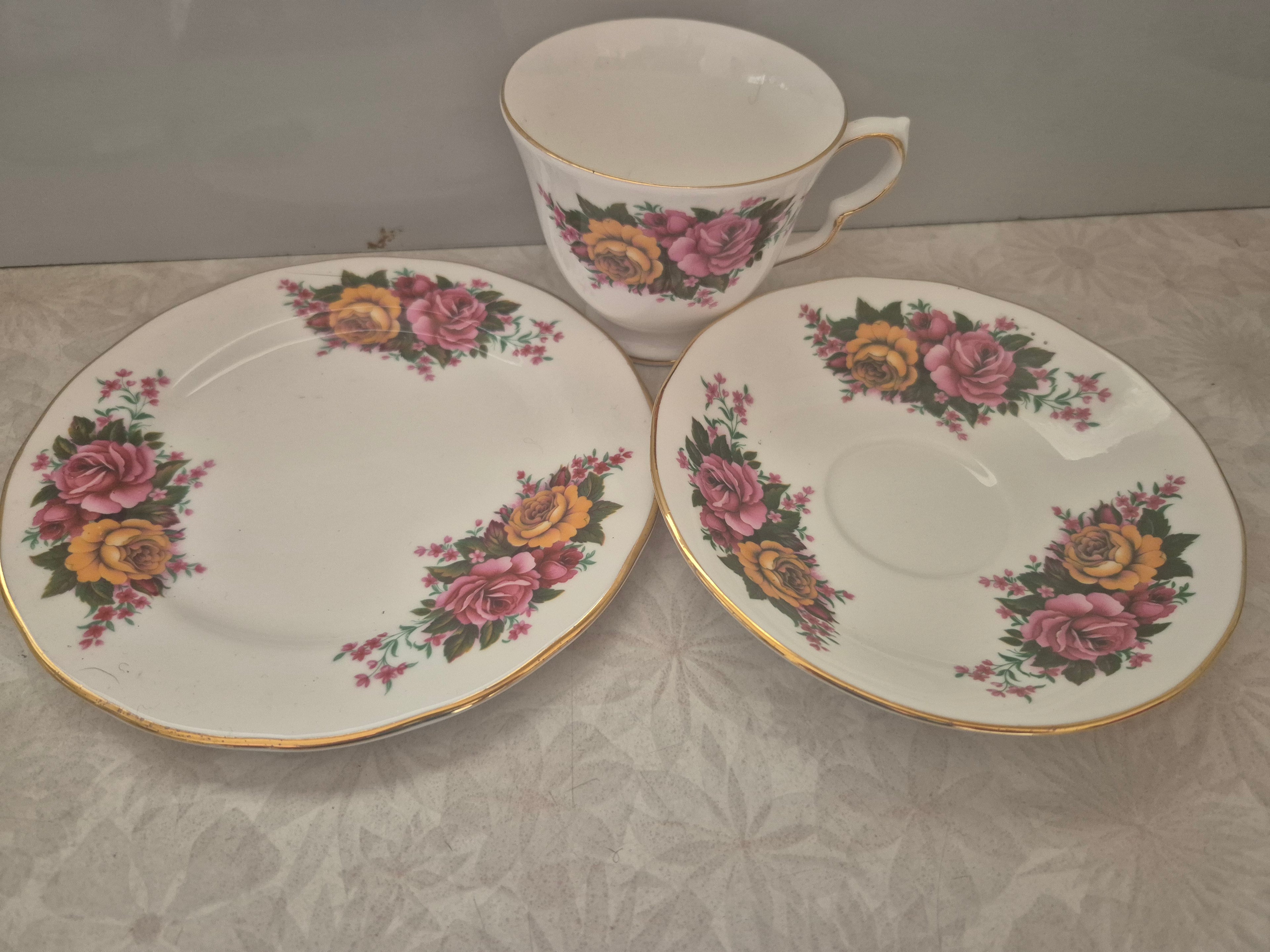 🍵 Queen Anne Trio – Cup, Saucer & Plate Set – Bone China, Made in England 🌸