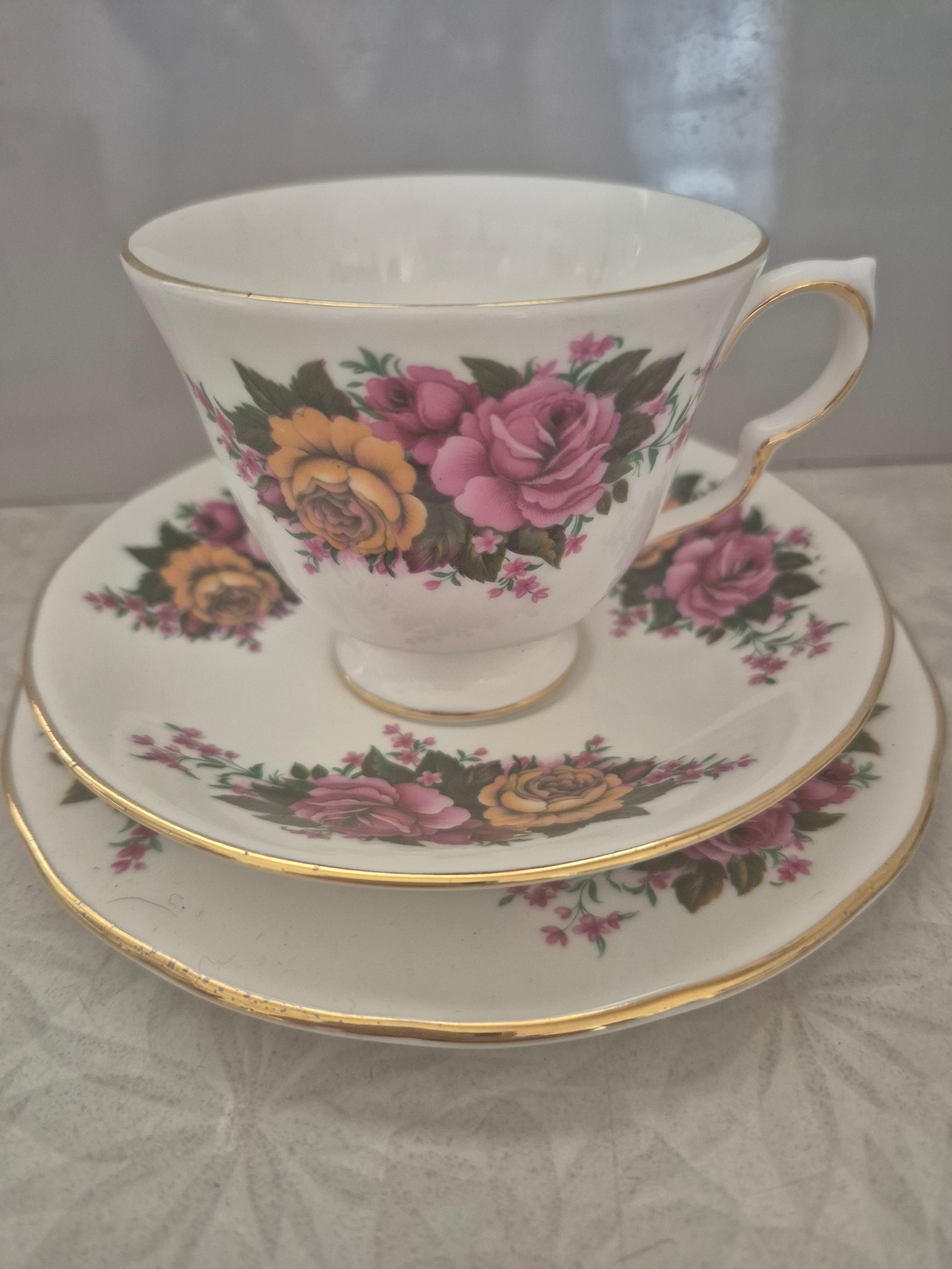 🍵 Queen Anne Trio – Cup, Saucer & Plate Set – Bone China, Made in England 🌸