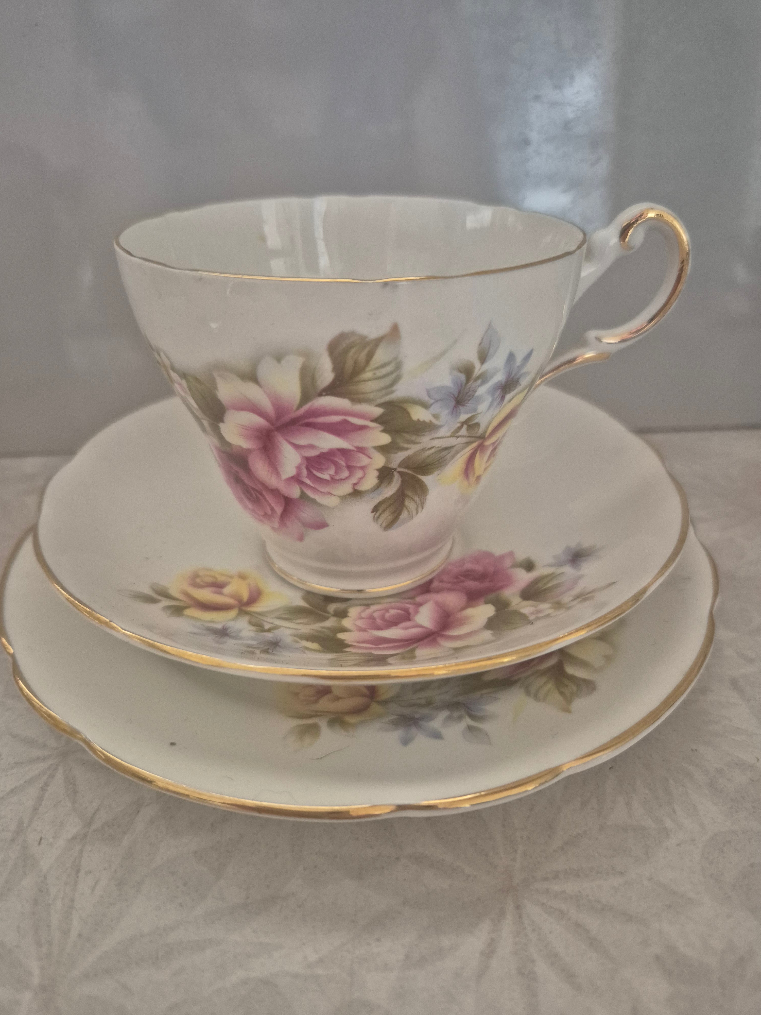 🌹 Regency Bone China Trio – Cup, Saucer & Plate Set – English Rose Design