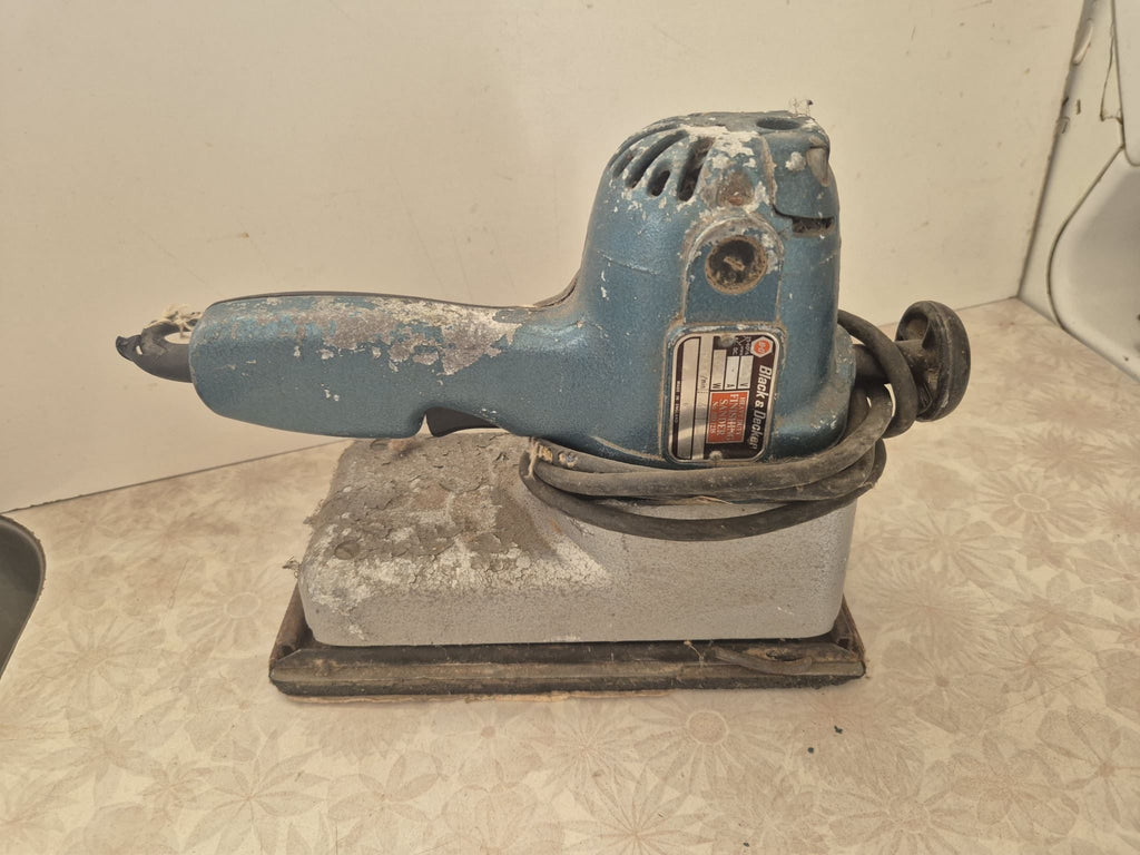 Genuine Vintage Black &amp; Decker Sander – Working Condition