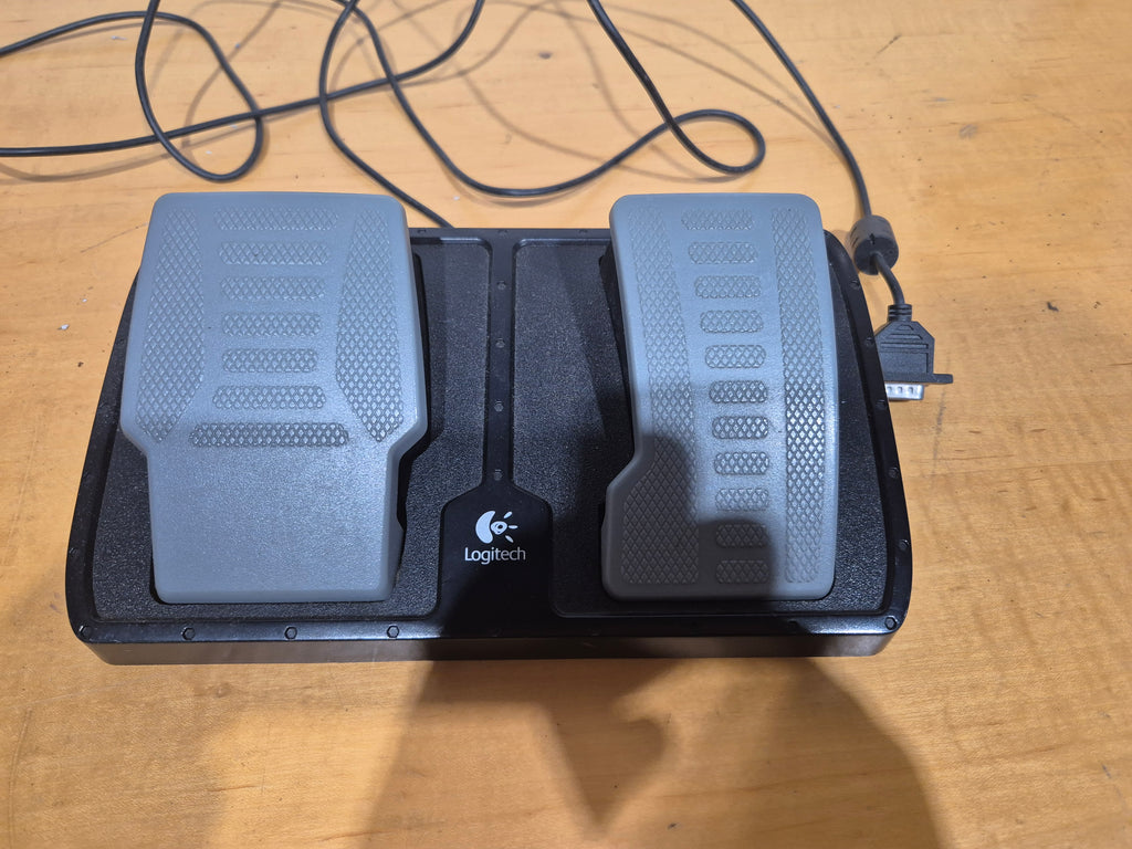 Formula Vibration Feedback Wheel & Pedals Logitech (Model E-UK12)