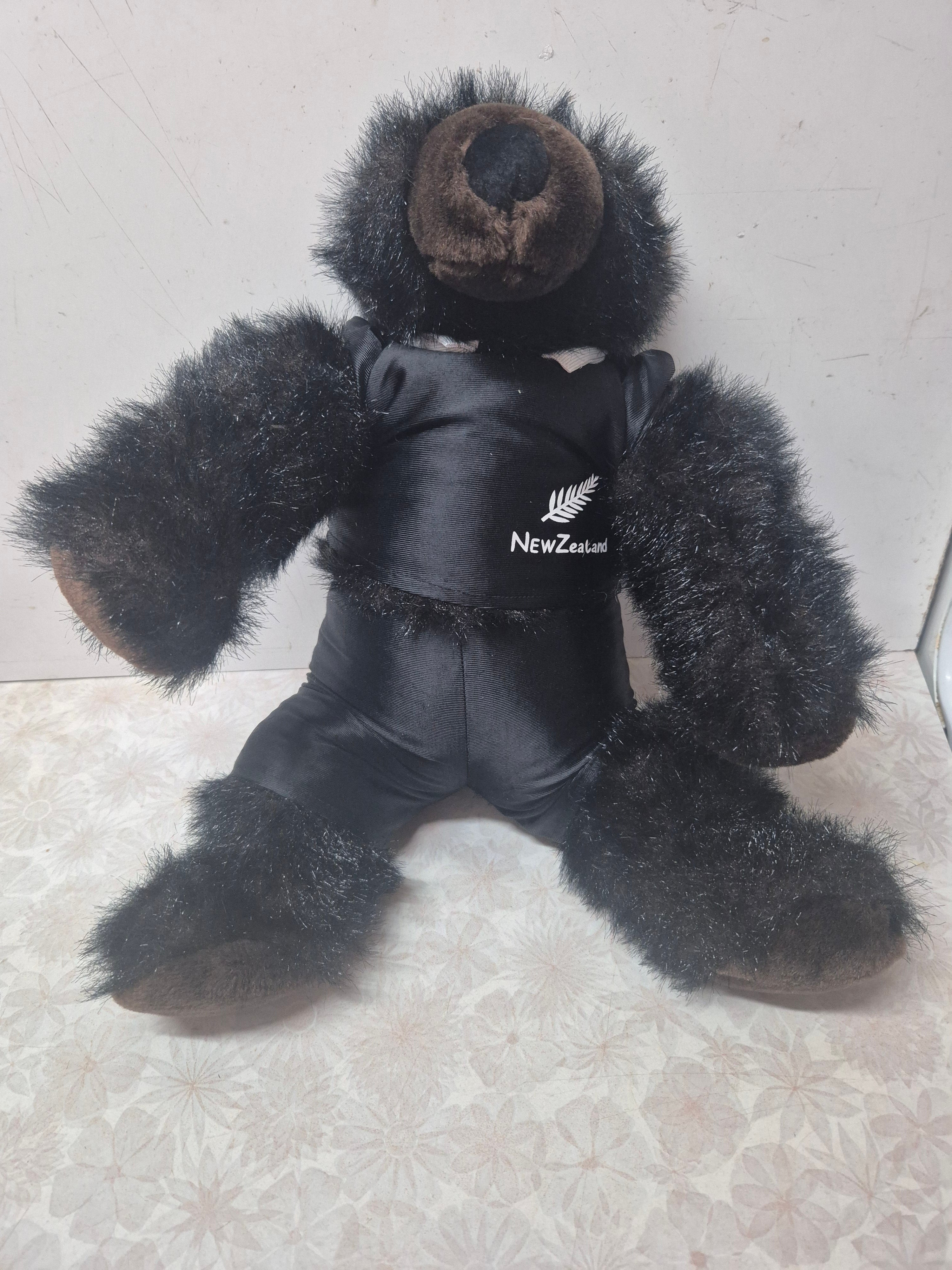 🏉 Brand New Brown Plush Bear Toy – NZ All Blacks Outfit 🧸