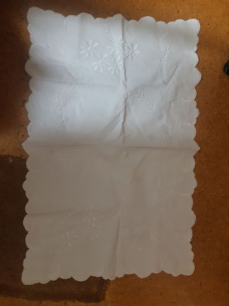 🕊️ Vintage Embroidered White Cotton Table Doily – Elegant &amp; Timeless 🕊️